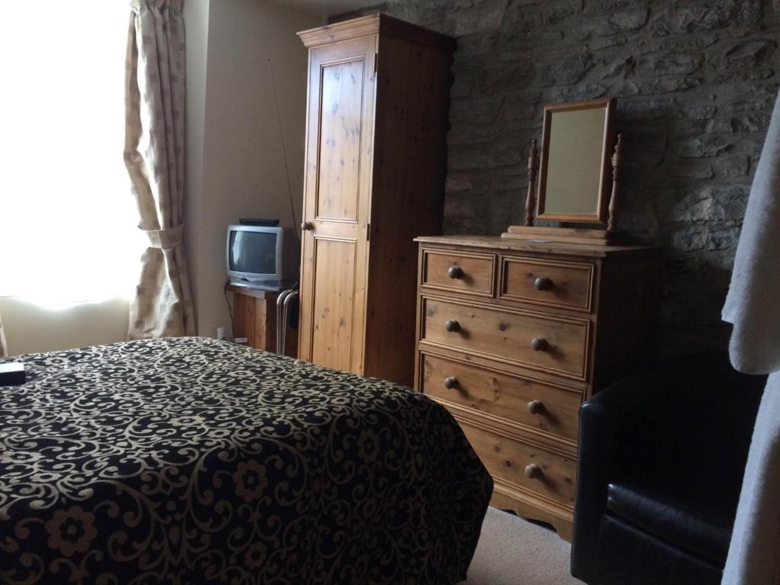 Double Room - Photo 6