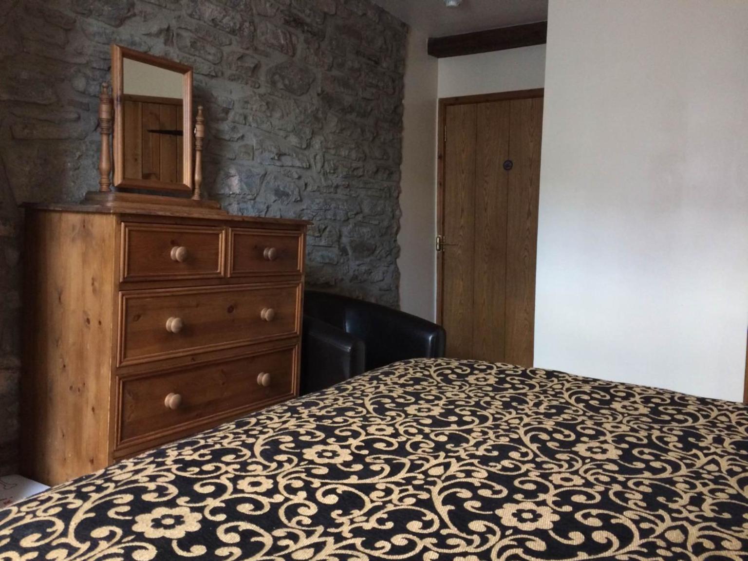 Double Room - Photo 8