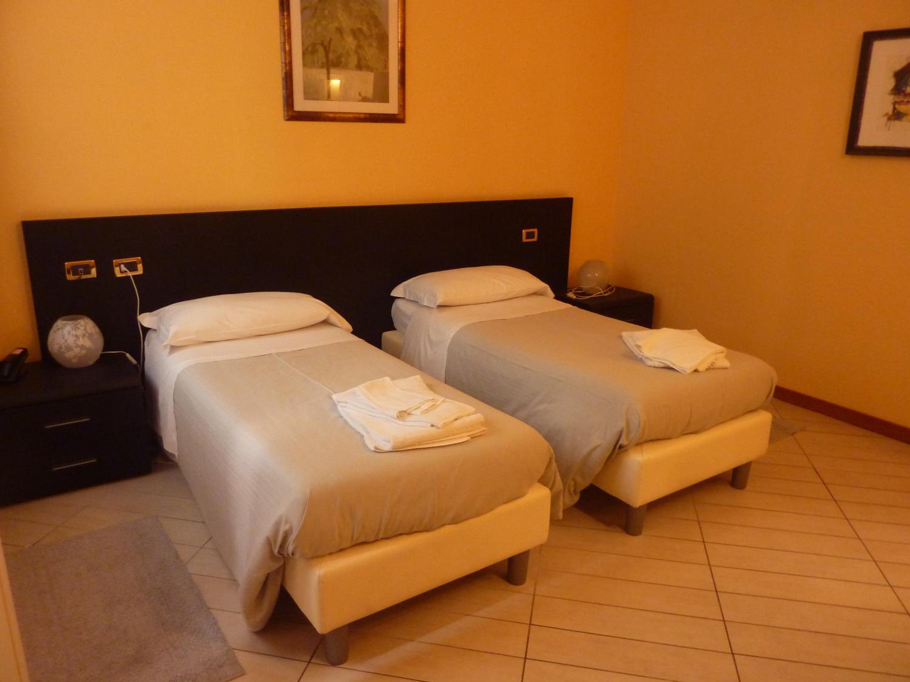 Double or Twin Room - Photo 1