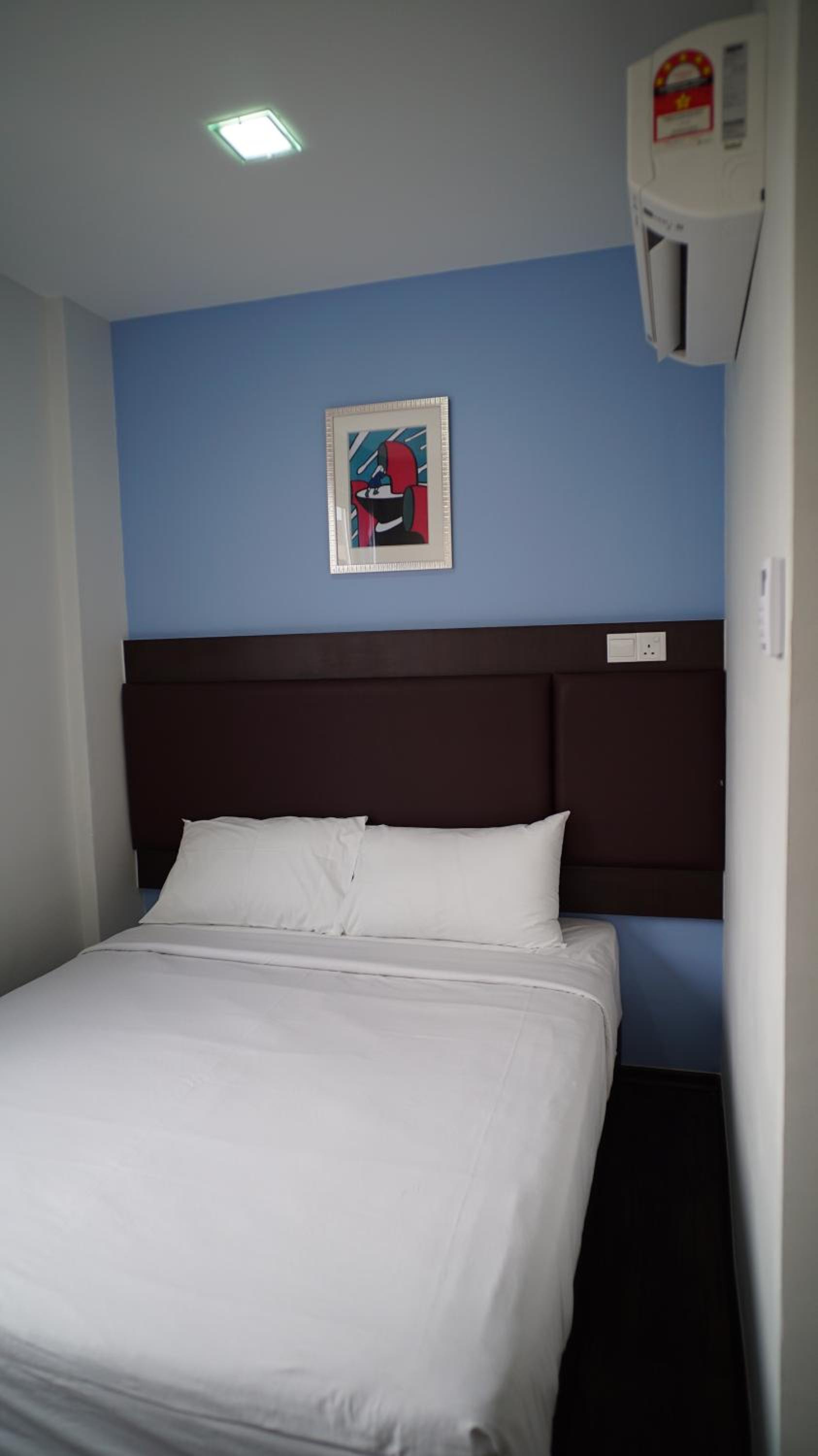 Standard Double Room - No Windows photo 1