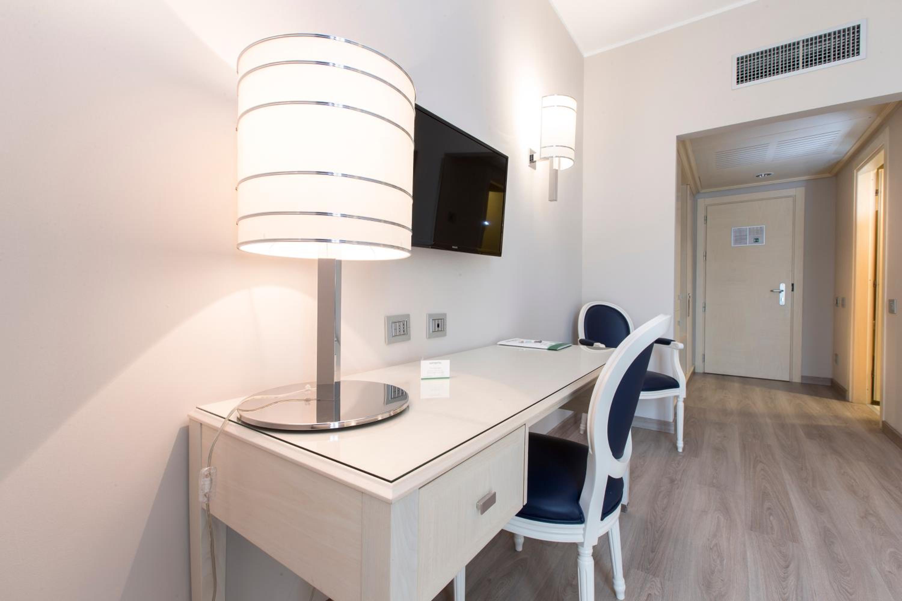 Classic Double Room  - Photo 6