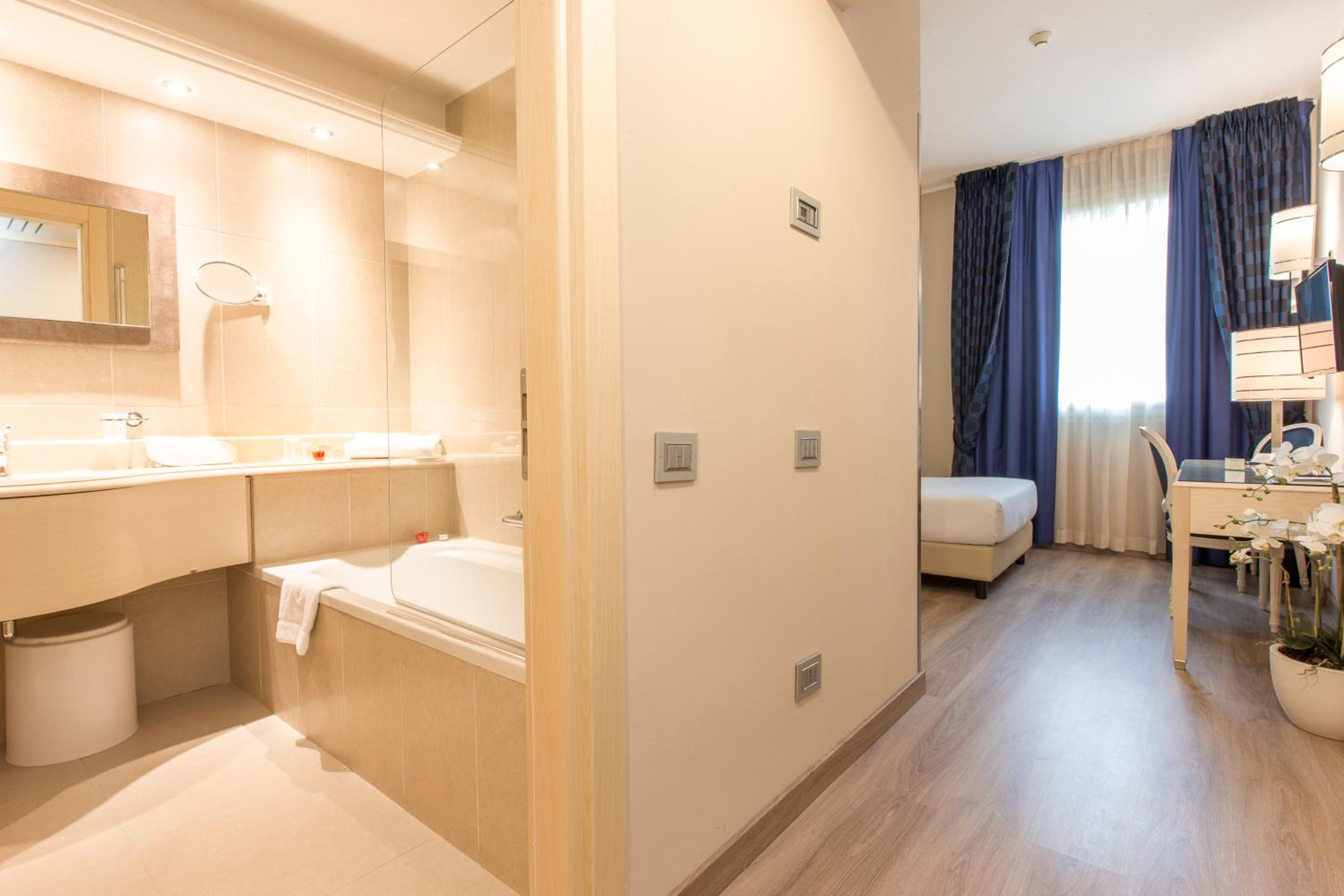 Classic Double Room  - Photo 1