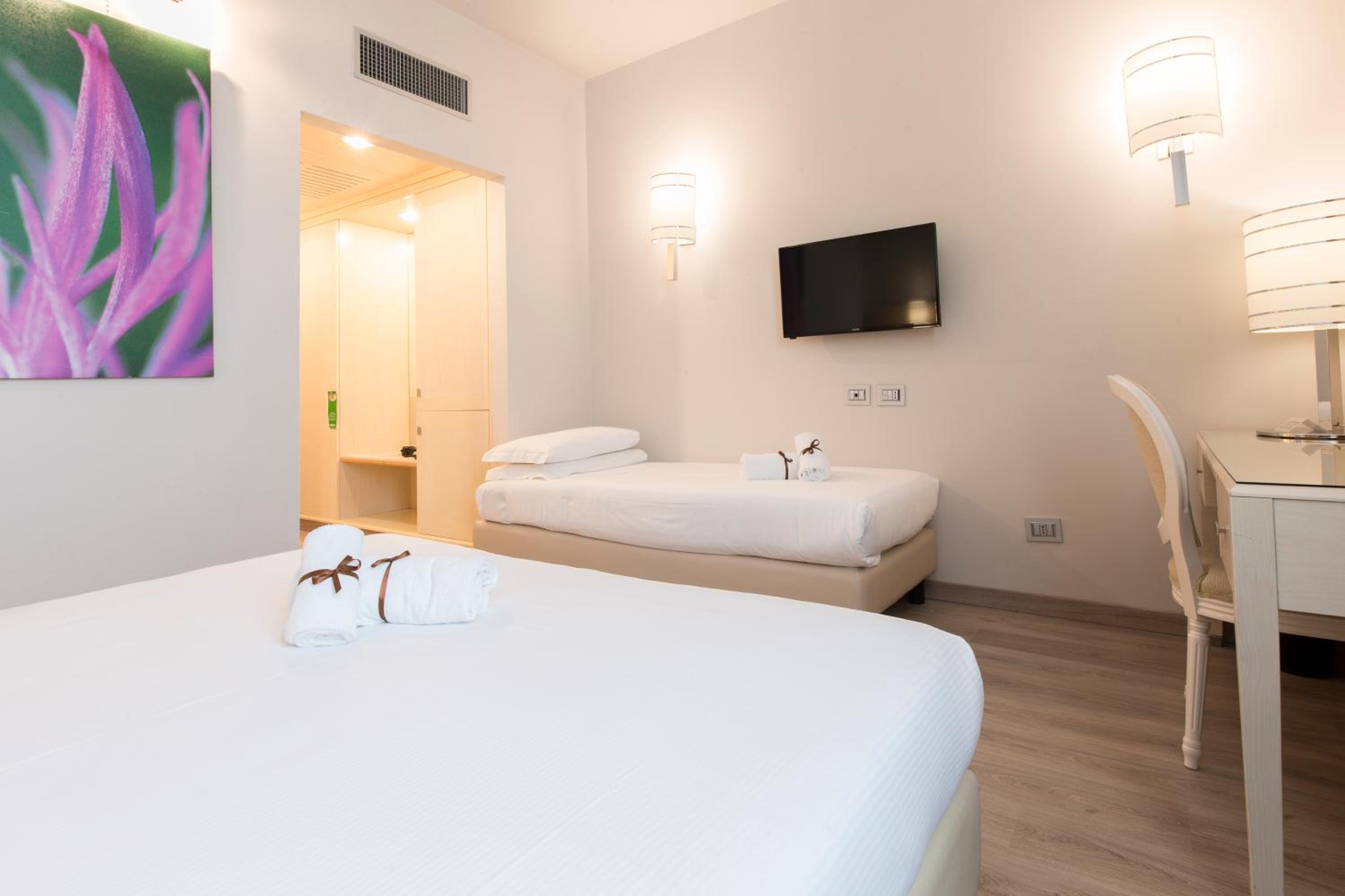Classic Triple Room - Photo 3