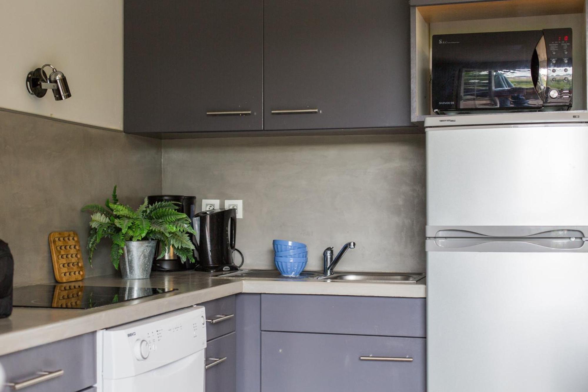 Two-Bedroom House (4-6 People) - Photo 3