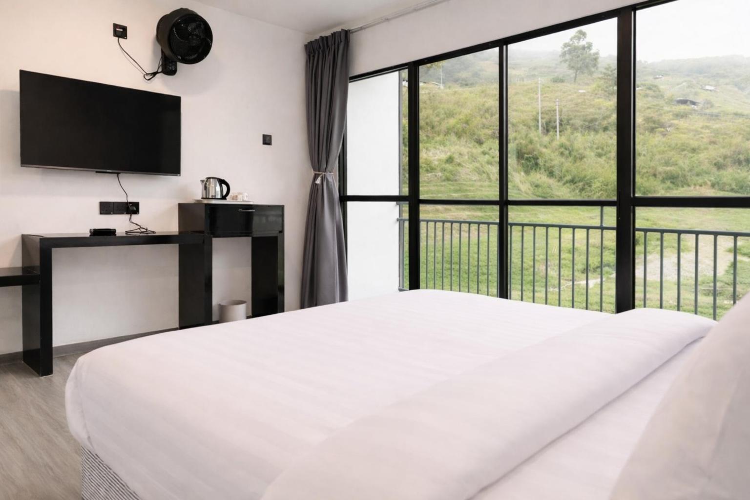 Double Room with Mountain View