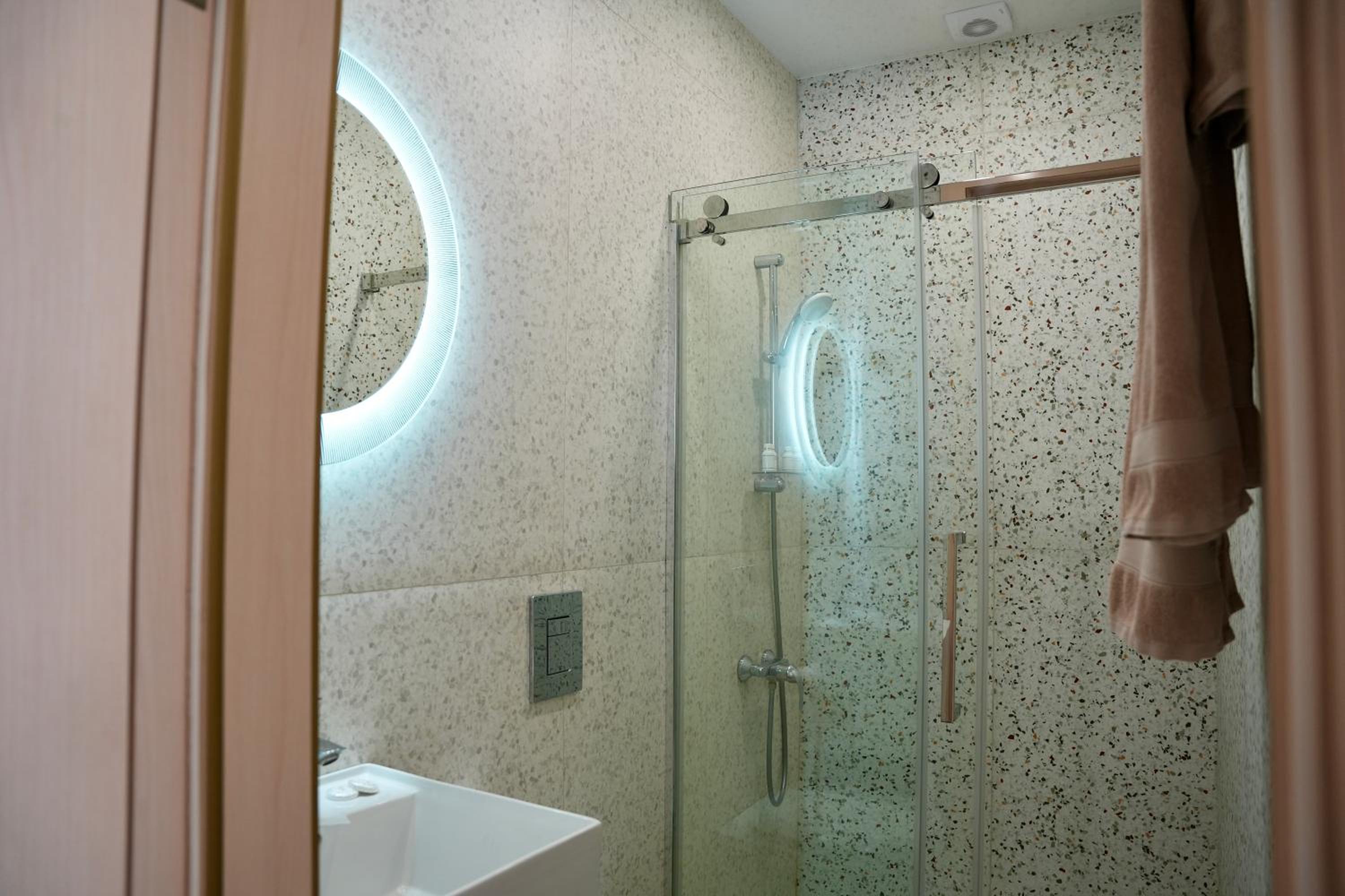 Large Double or Twin Room