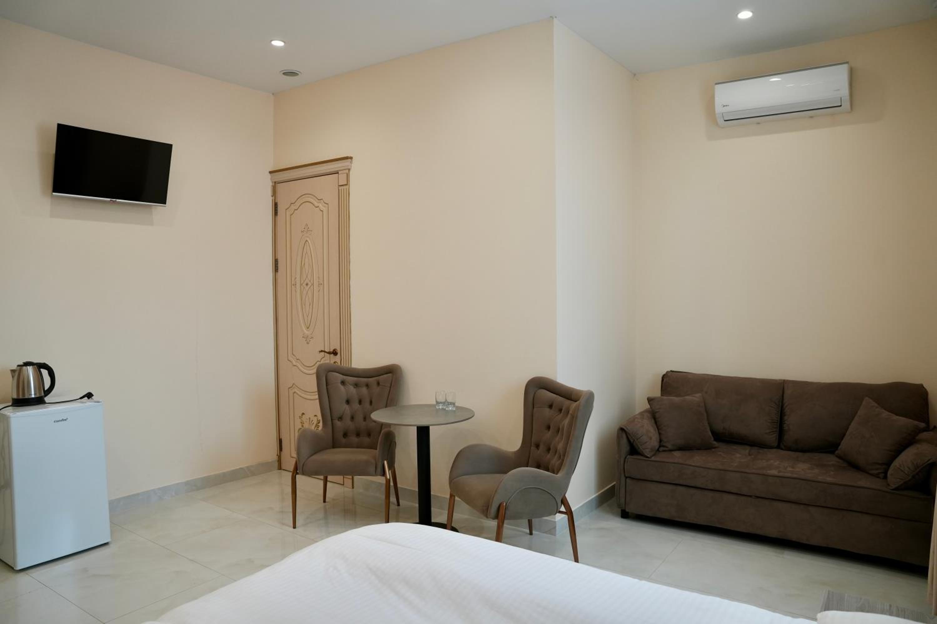Superior Double or Twin Room photo 2