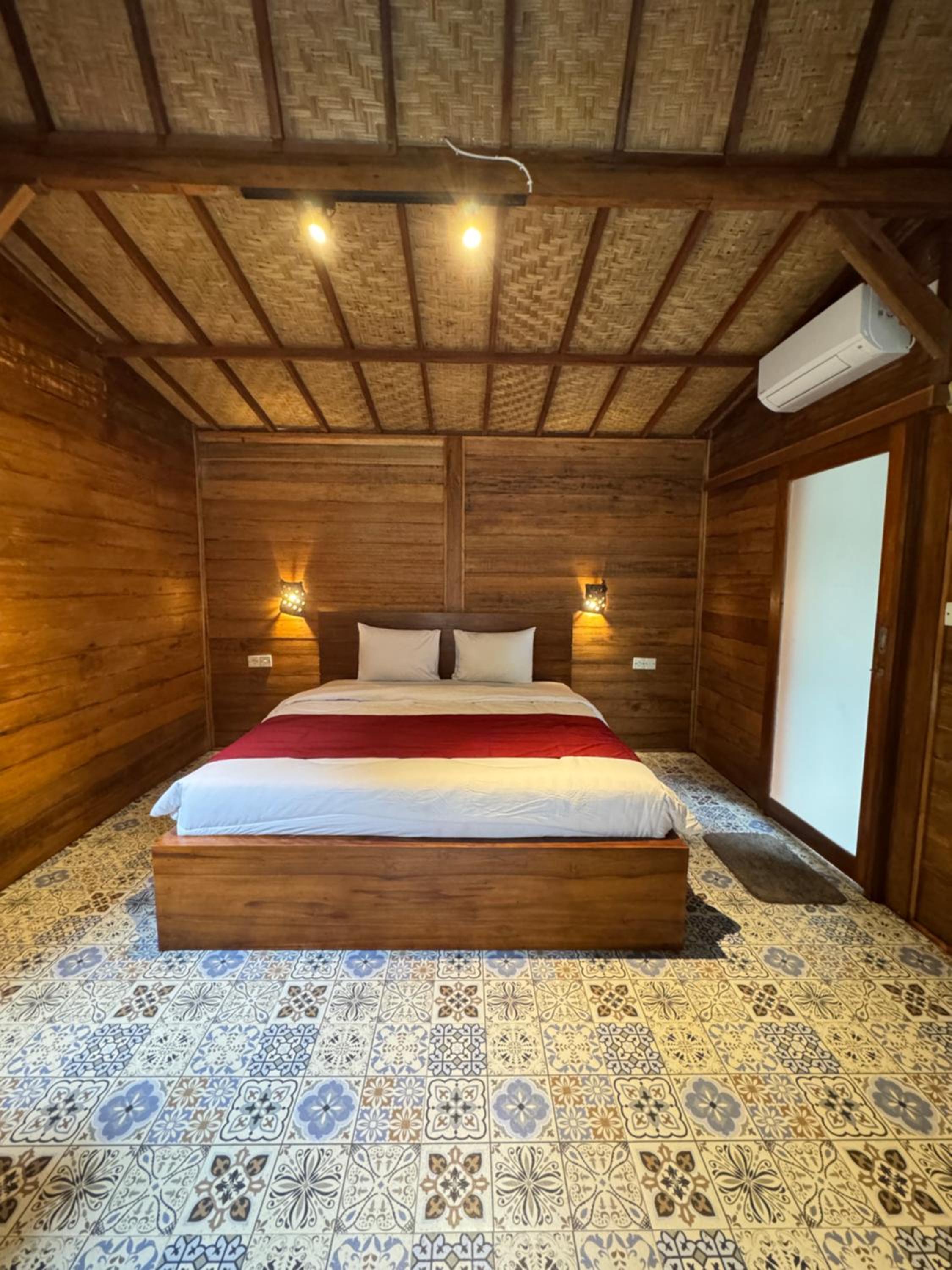 King Room with Mountain View photo 3