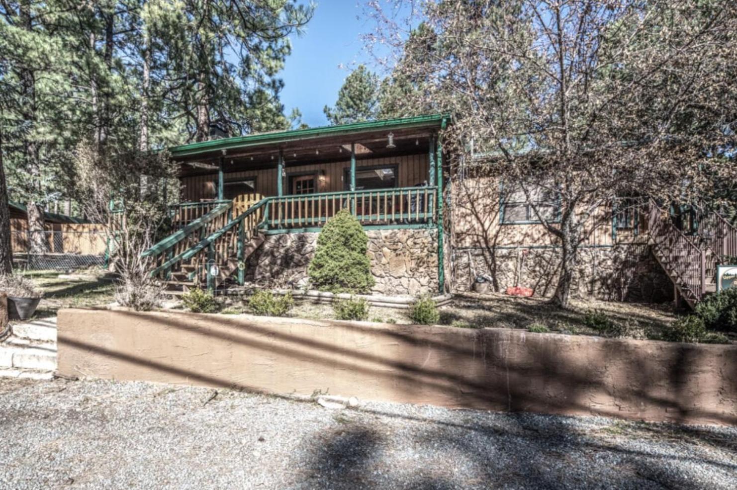 Whispering Pines Lodge