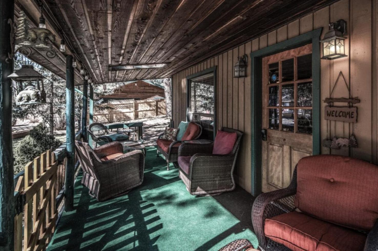 Whispering Pines Lodge photo 3