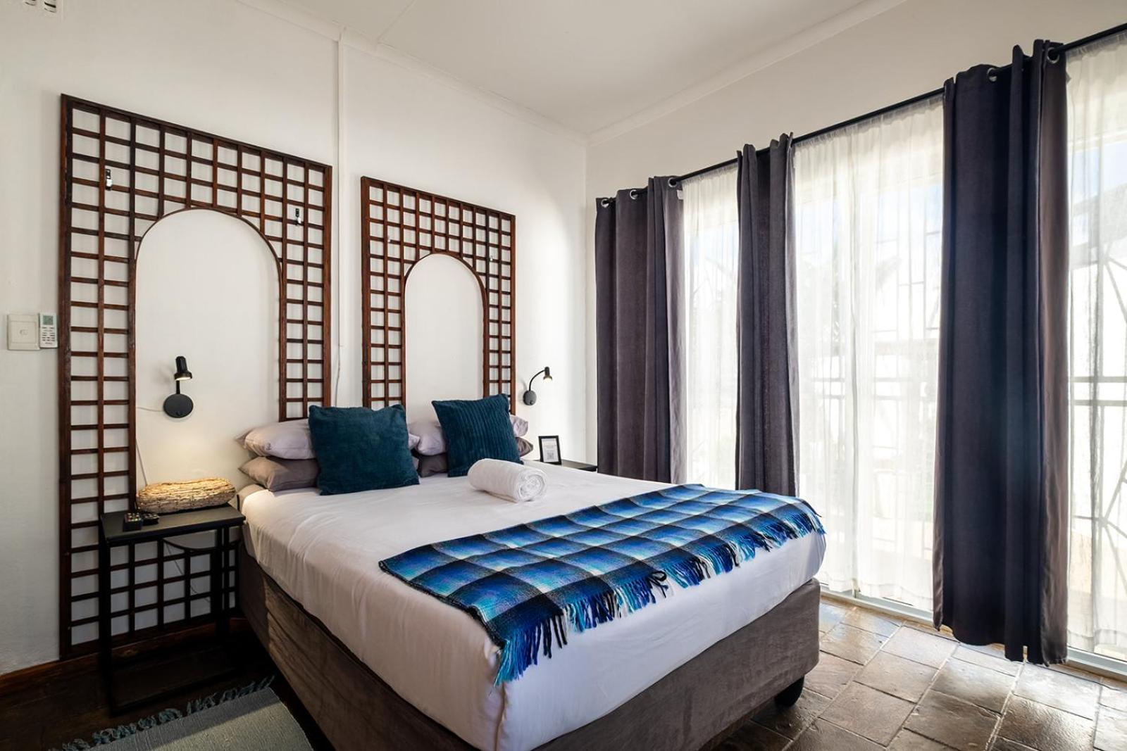 Single Room with Private Bathroom photo 3
