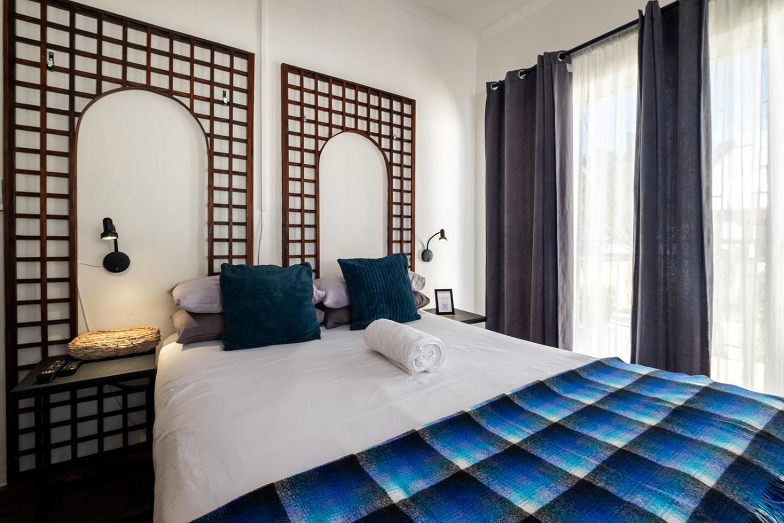 Single Room with Private Bathroom photo 2
