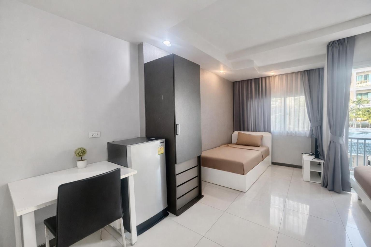Economy Triple Room