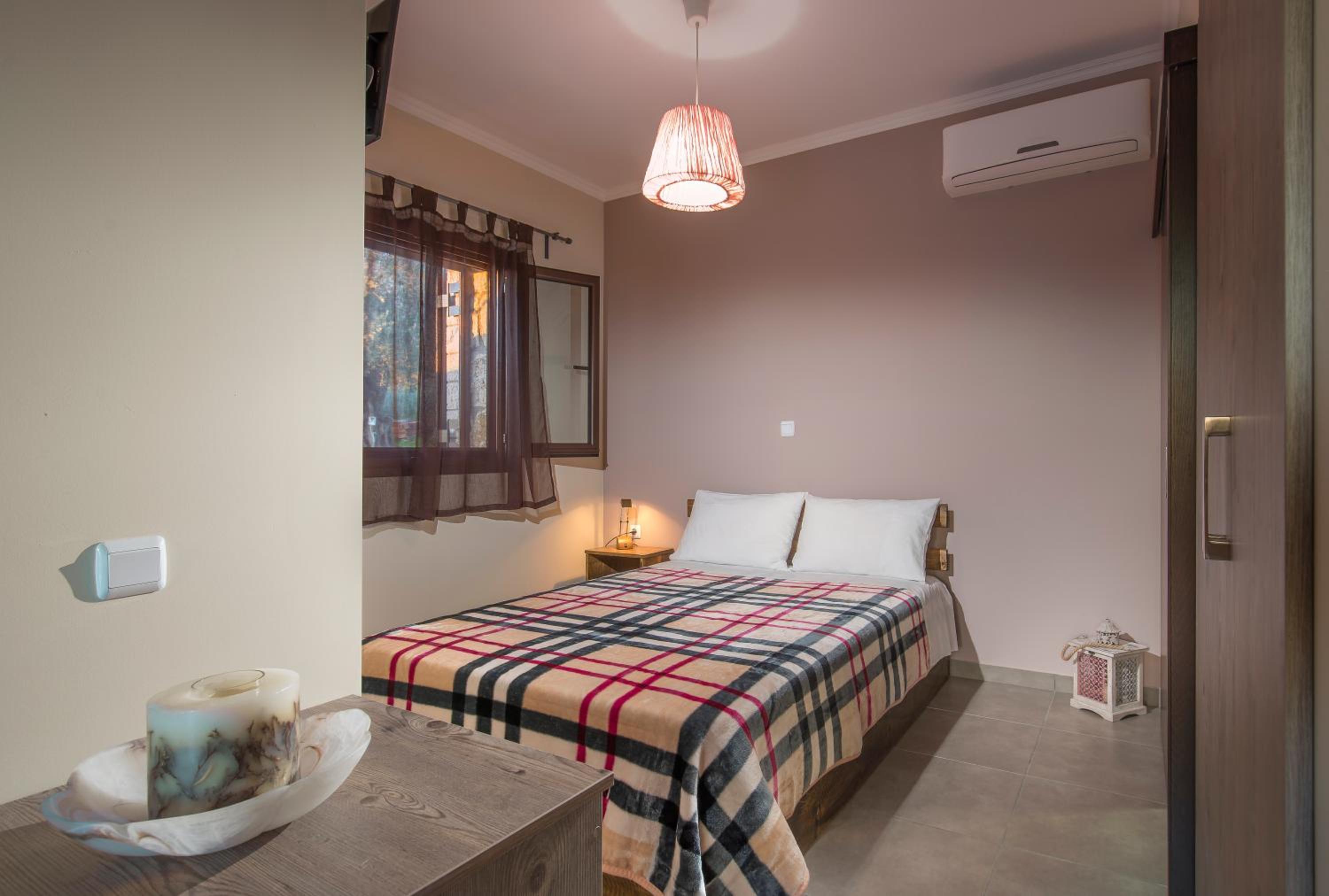 Studio Apartment with Sea View - Photo 1
