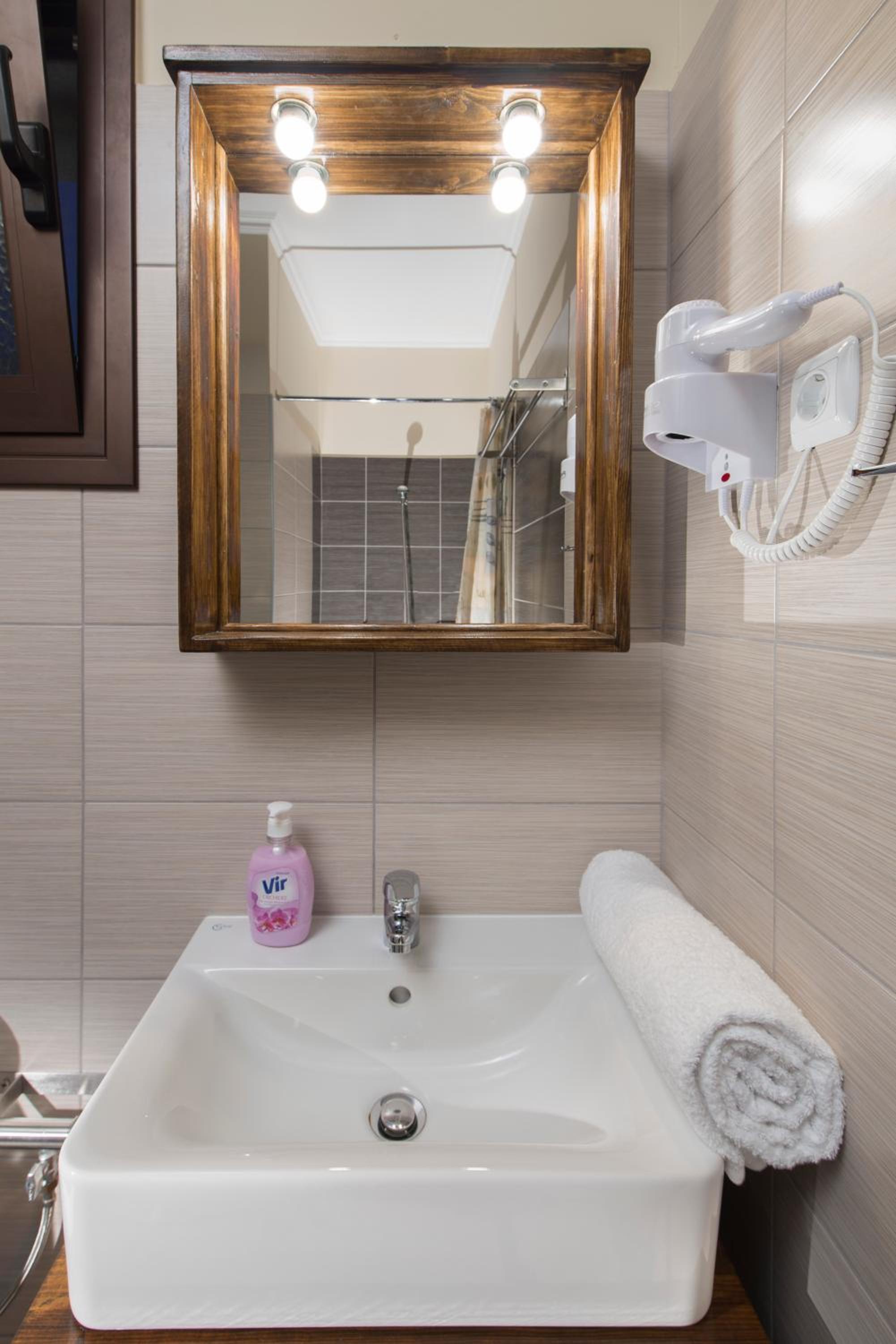 Studio Apartment with Sea View - Photo 18