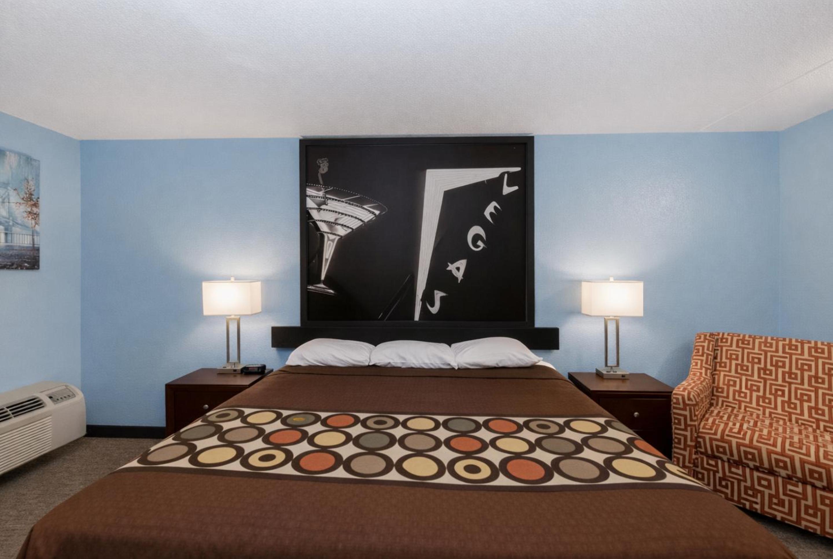 Deluxe King Room - Photo 4
