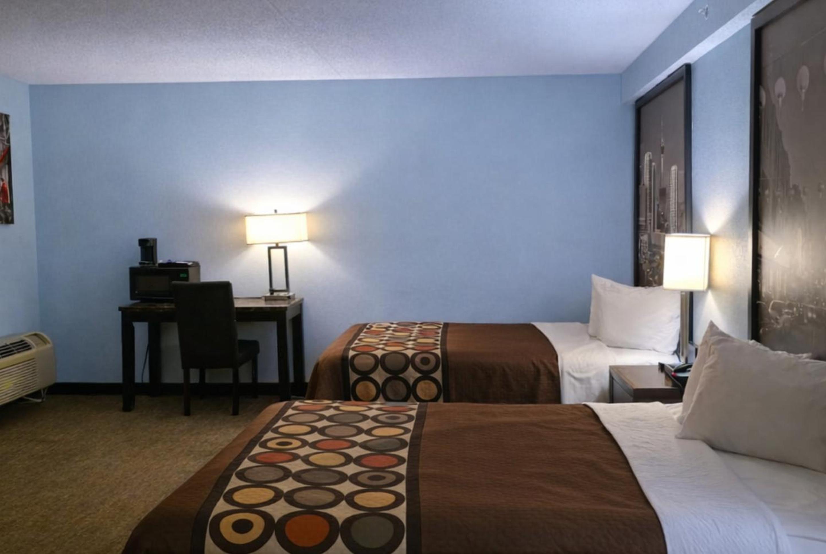 Deluxe Family Room