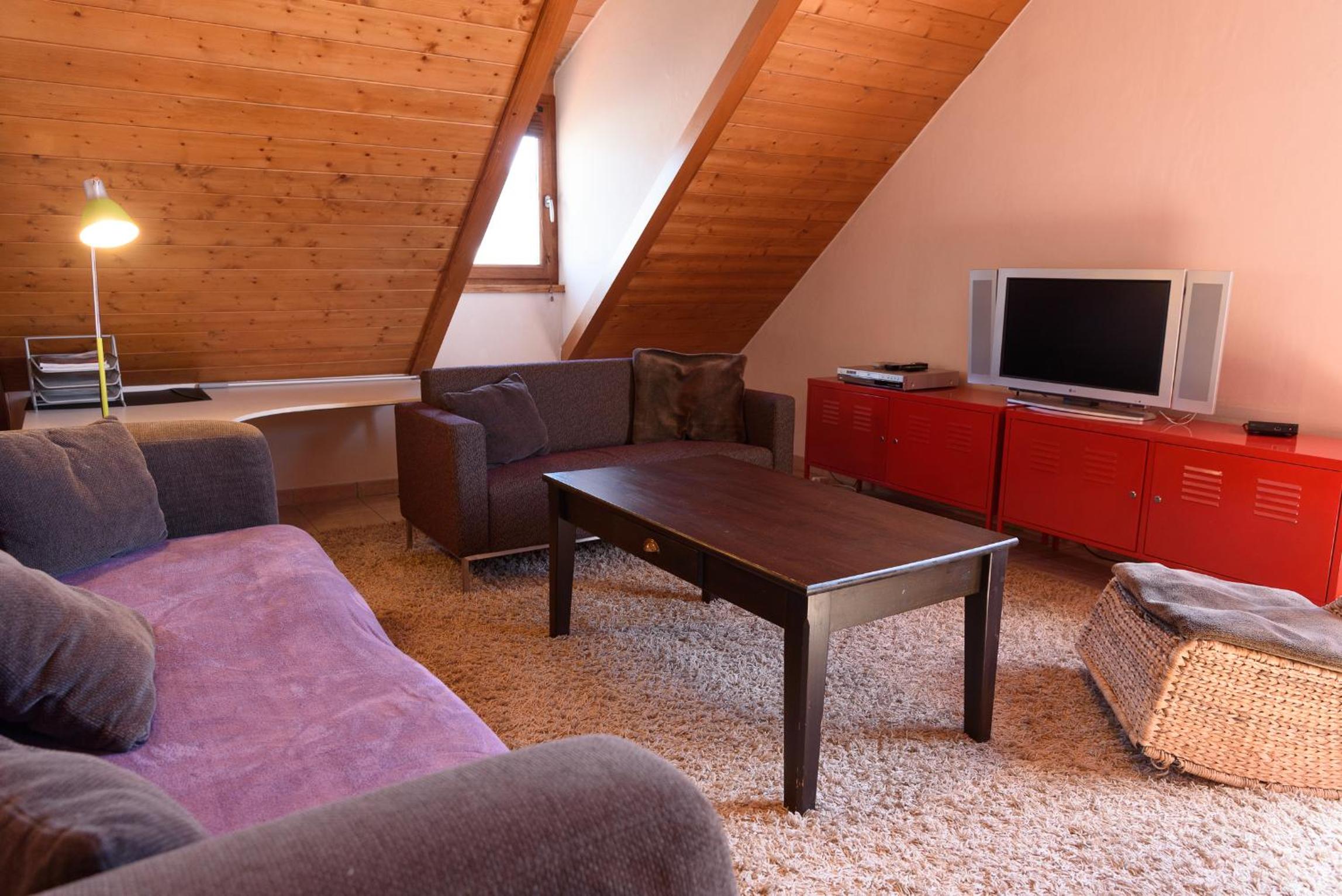 Three-Bedroom Apartment with Mezzanine (5-6 Adults) photo 3