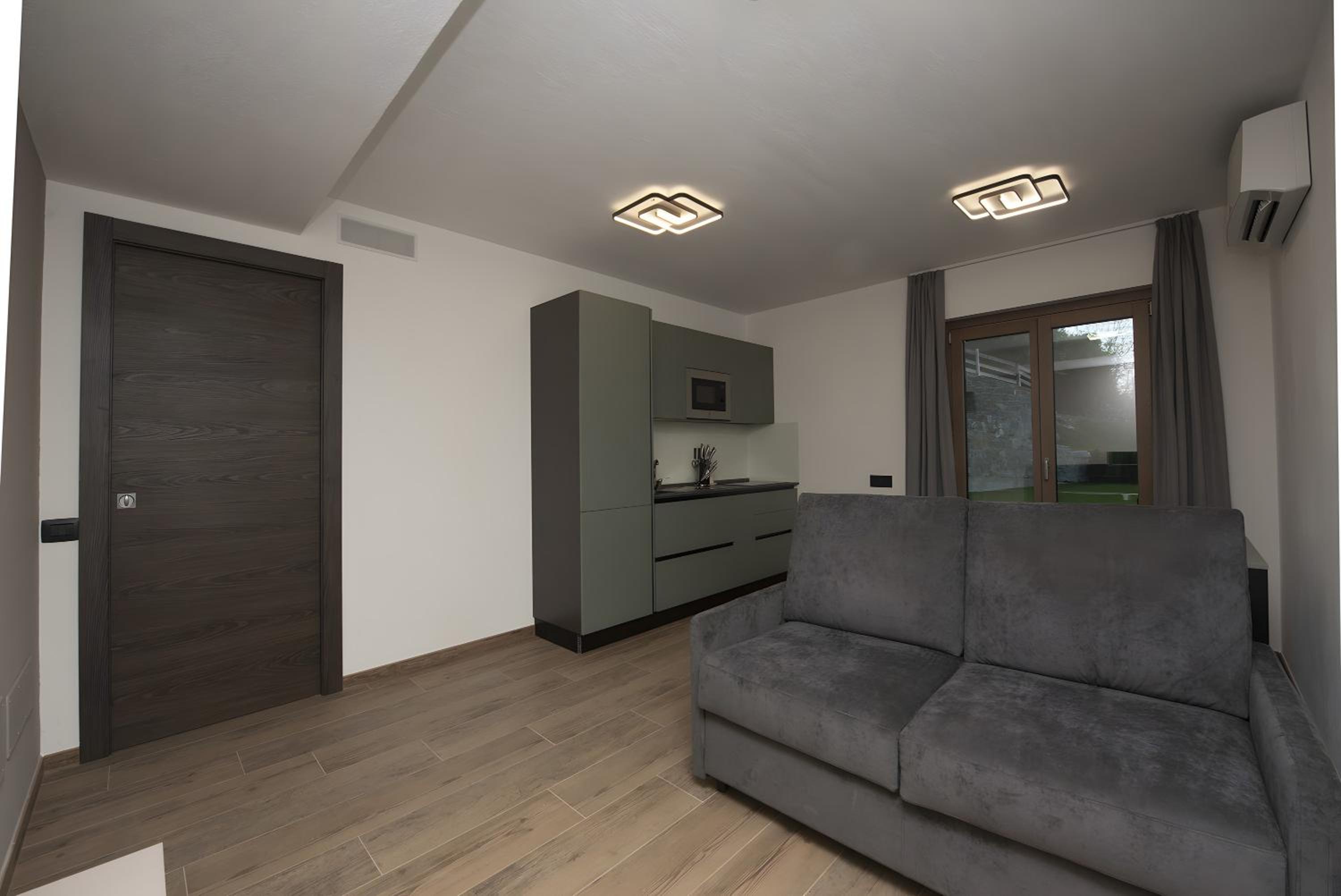 Superior One-Bedroom Apartment with Balcony photo 2