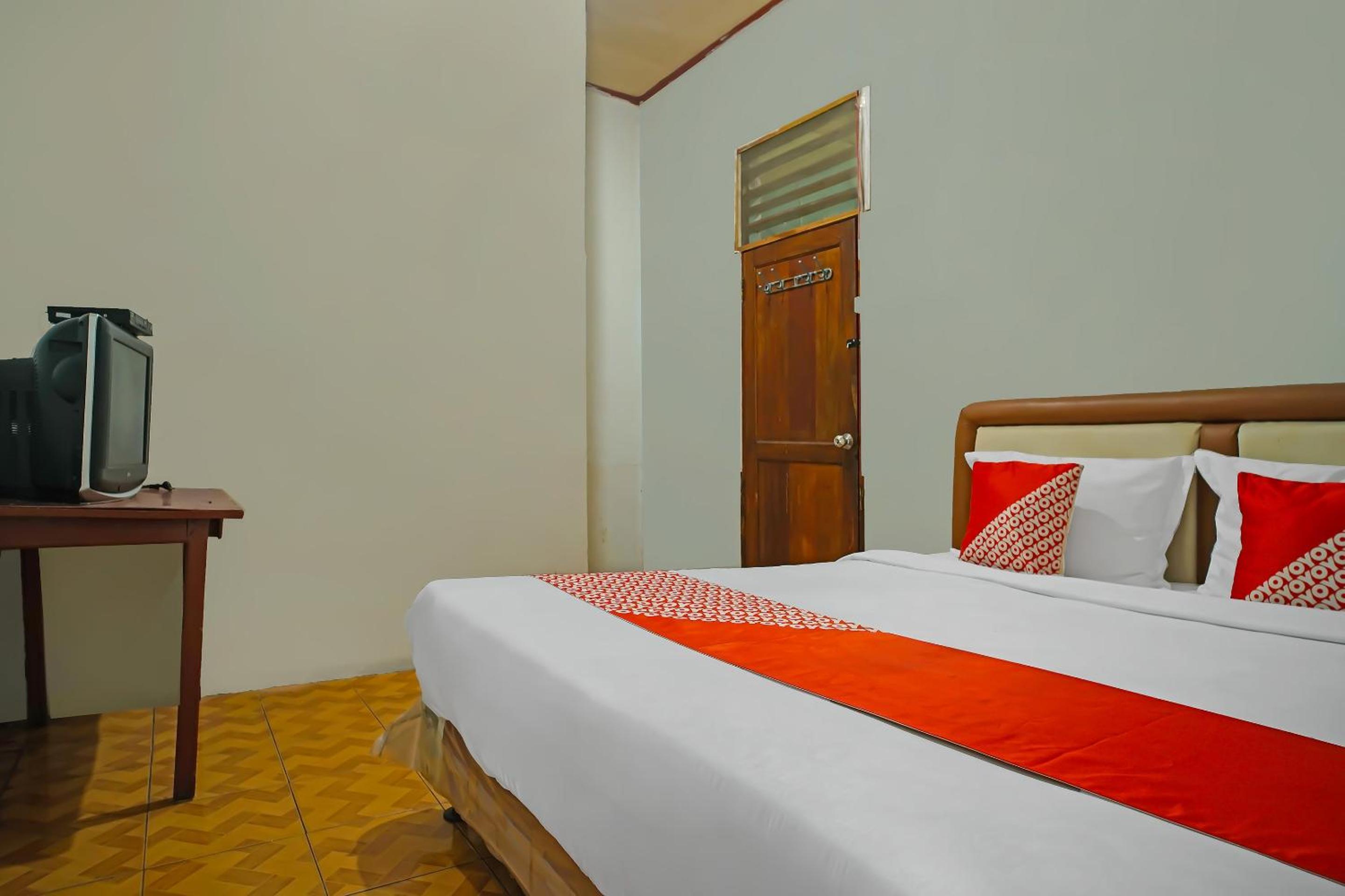 Budget Double Room photo 3