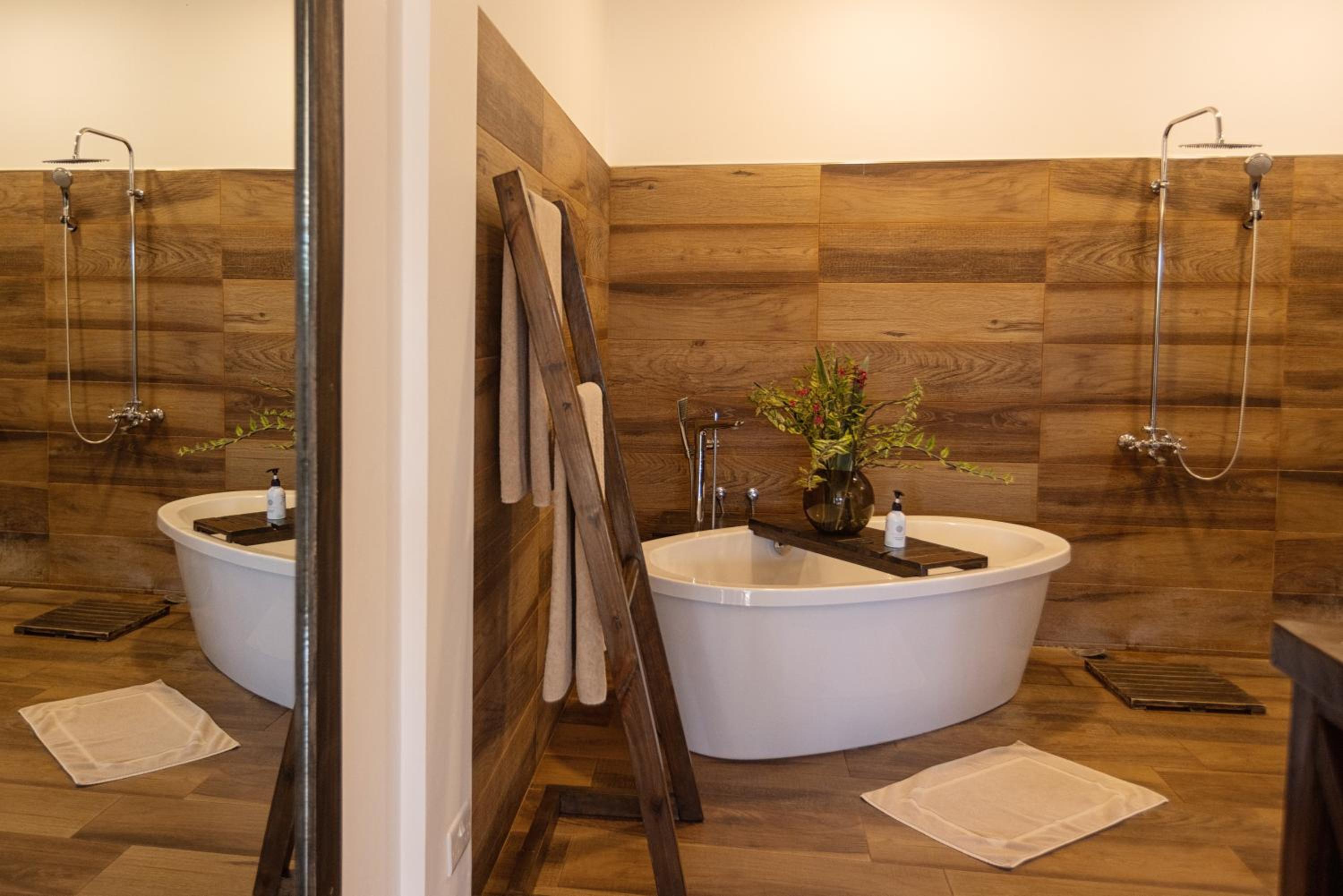 Deluxe Double Room with Bath