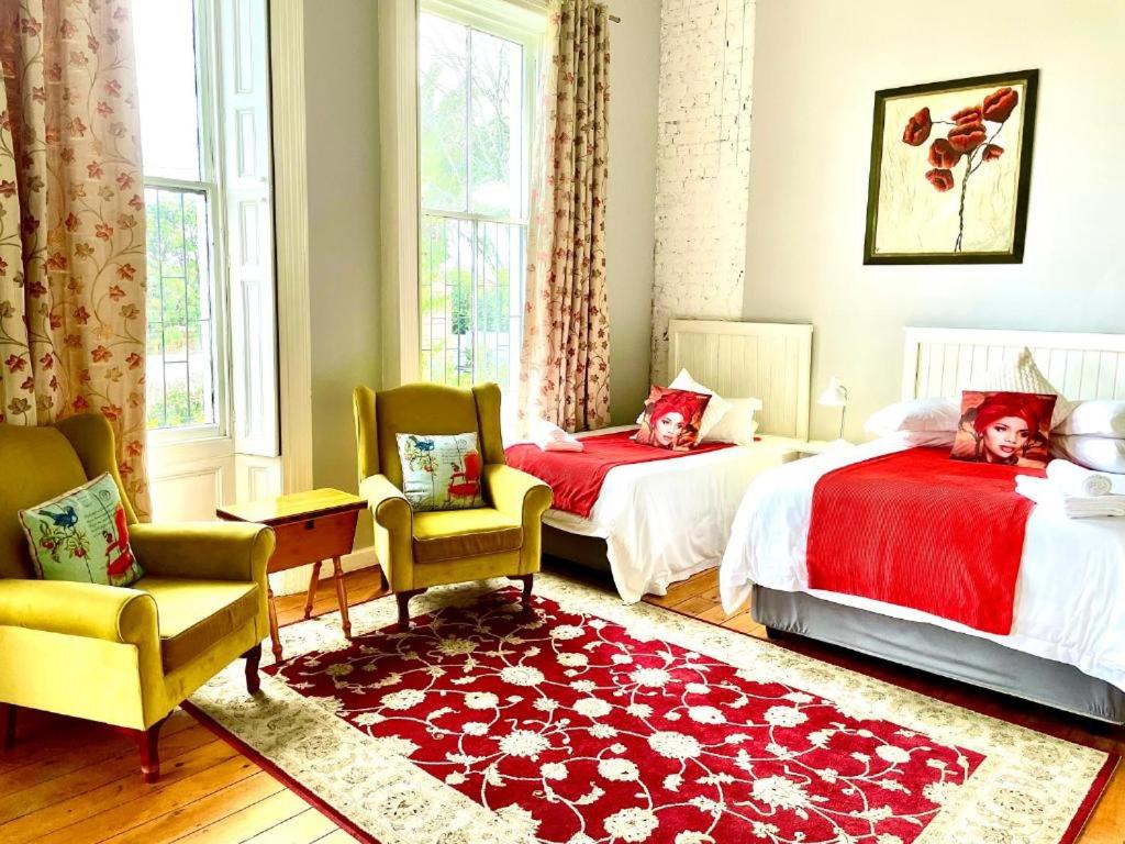Family Room with Bath - Photo 4