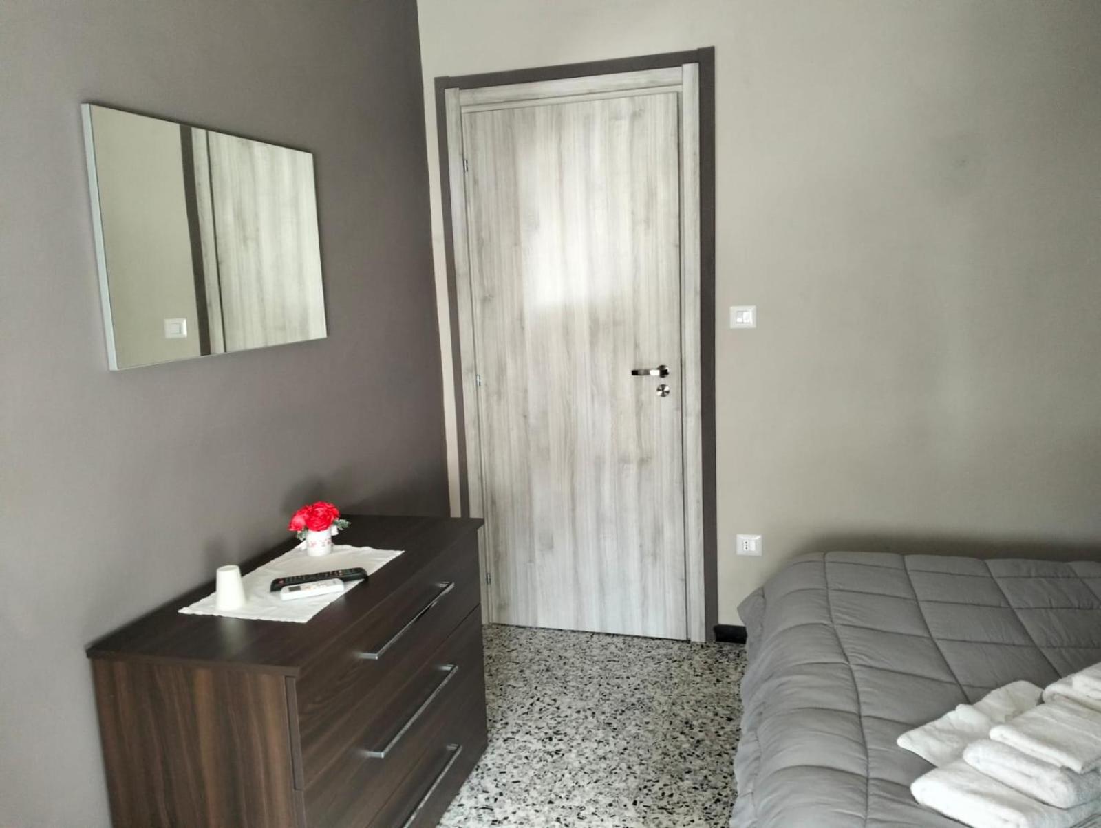 Budget Double Room photo 3