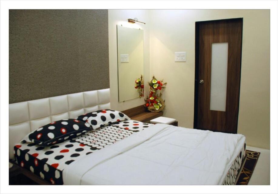 Budget Double Room photo 3