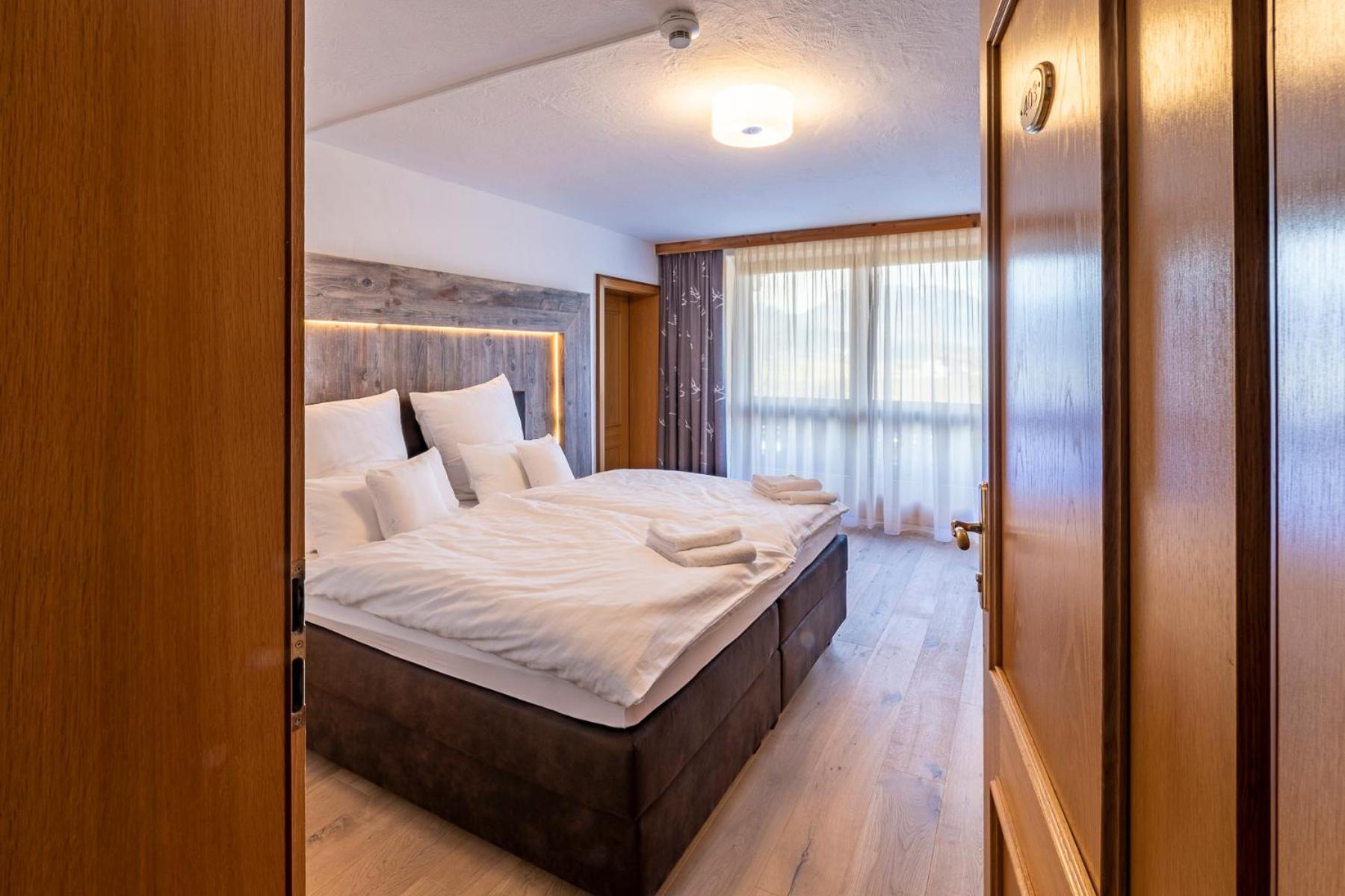 Junior Suite with Mountain View