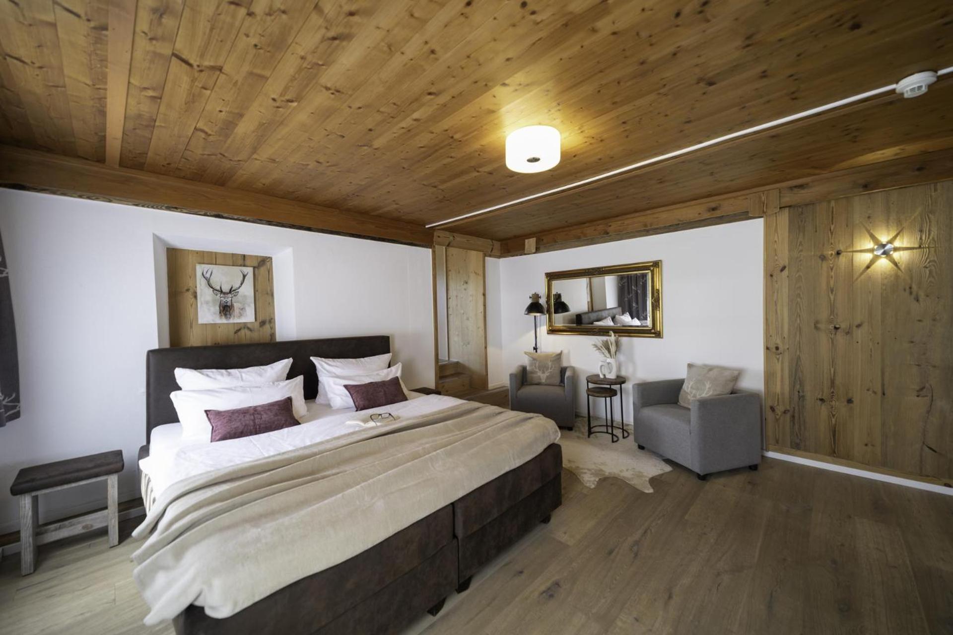 Suite with Mountain View