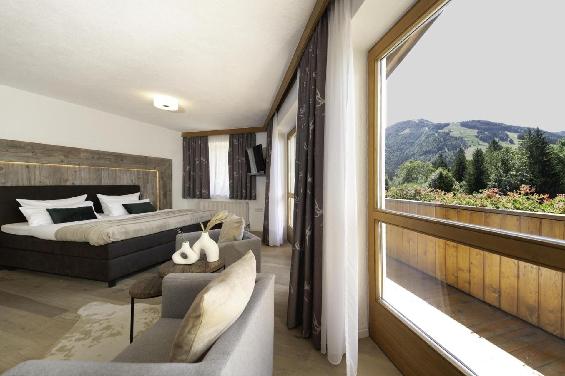 Suite with Mountain View