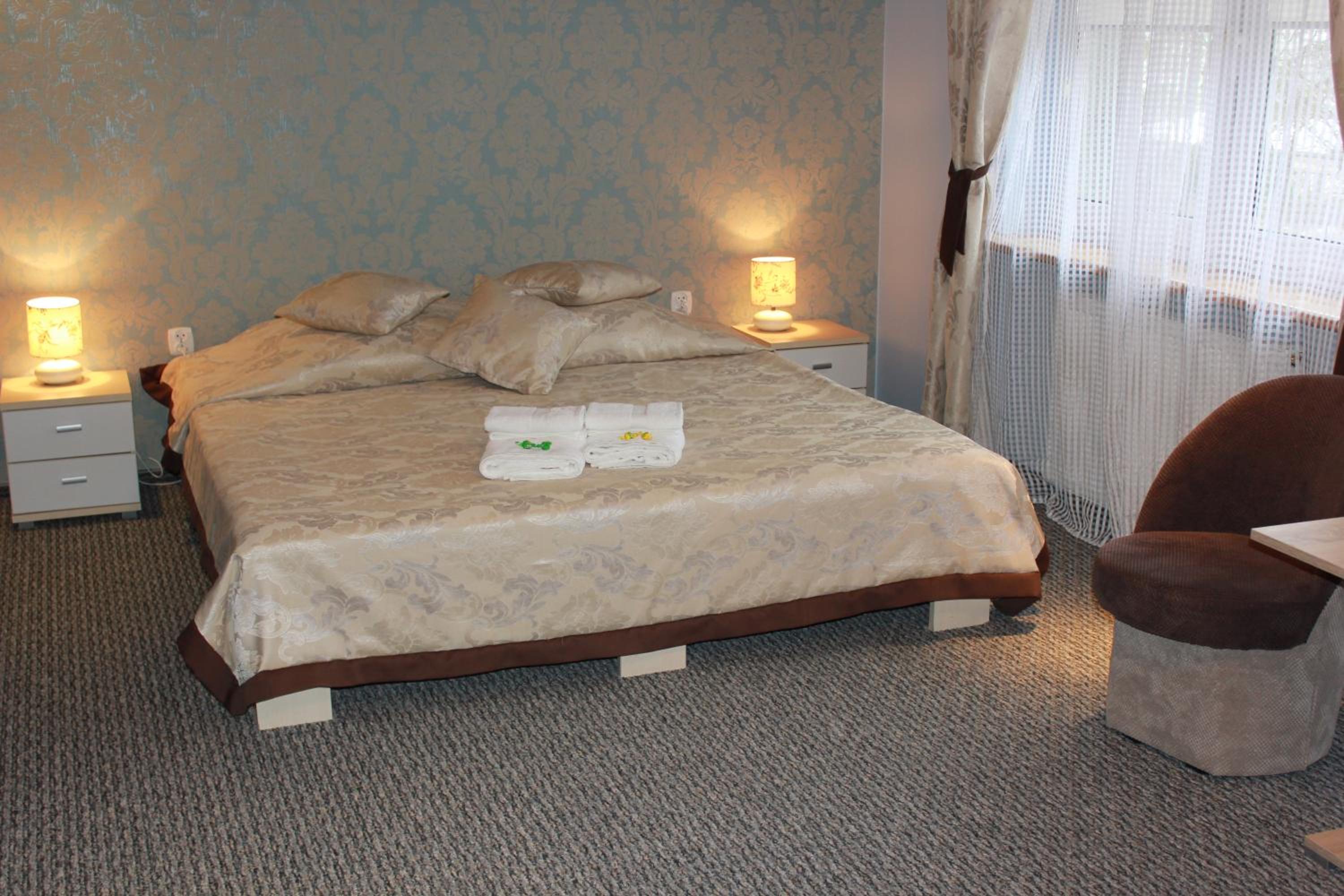 Deluxe Double Room - Photo 10