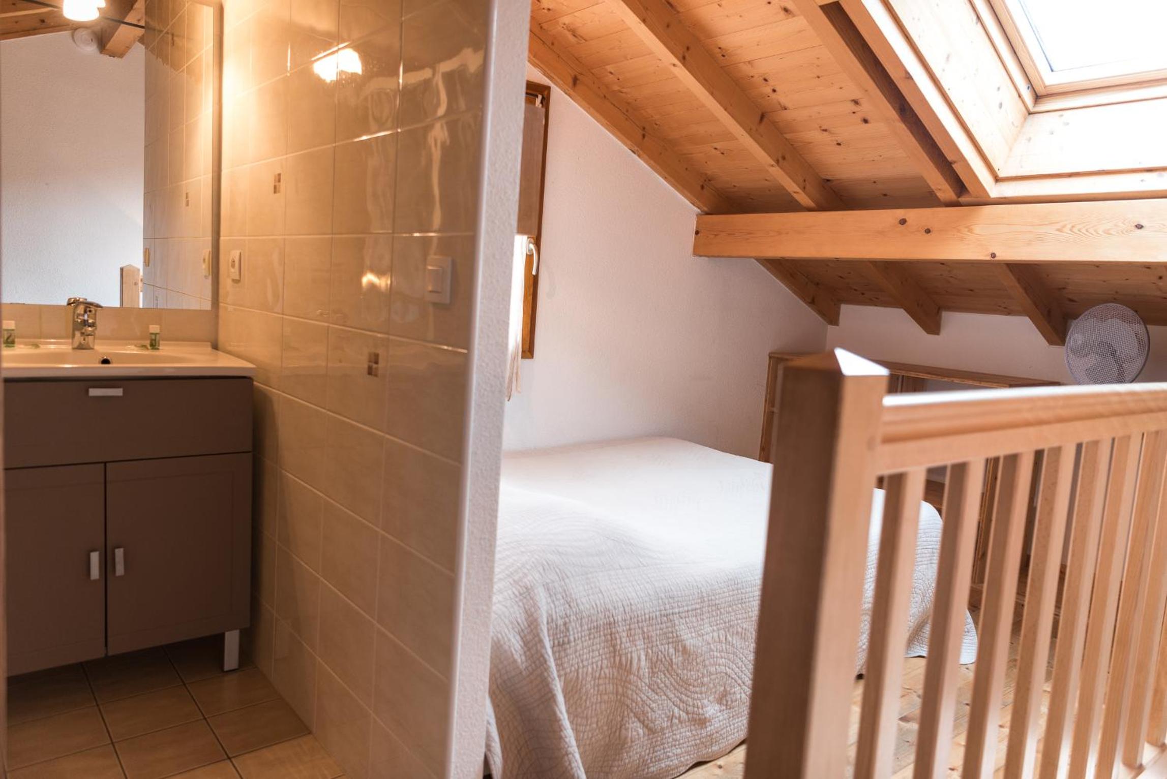 Duplex Apartment (1-2 Adults) - Photo 16