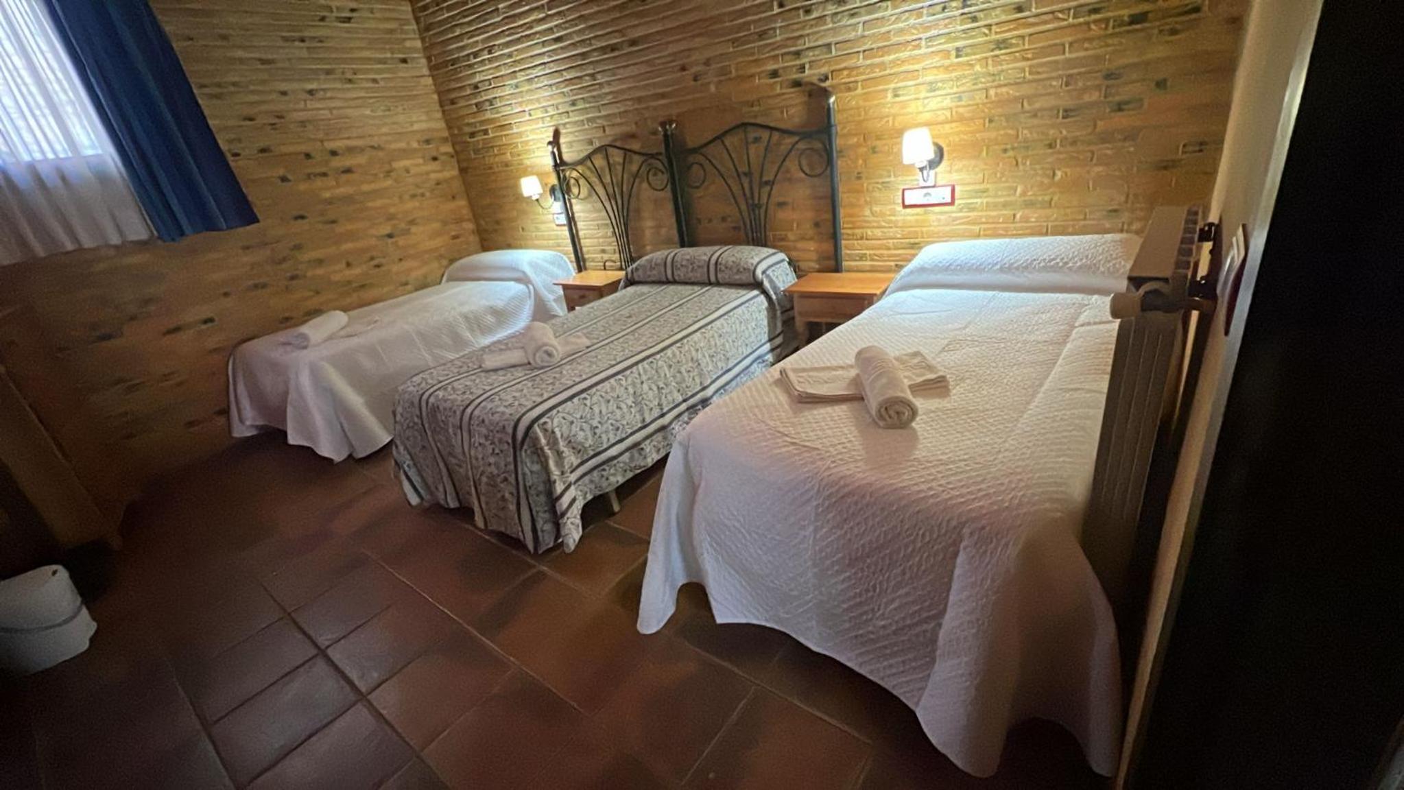 Large Double Room photo 2