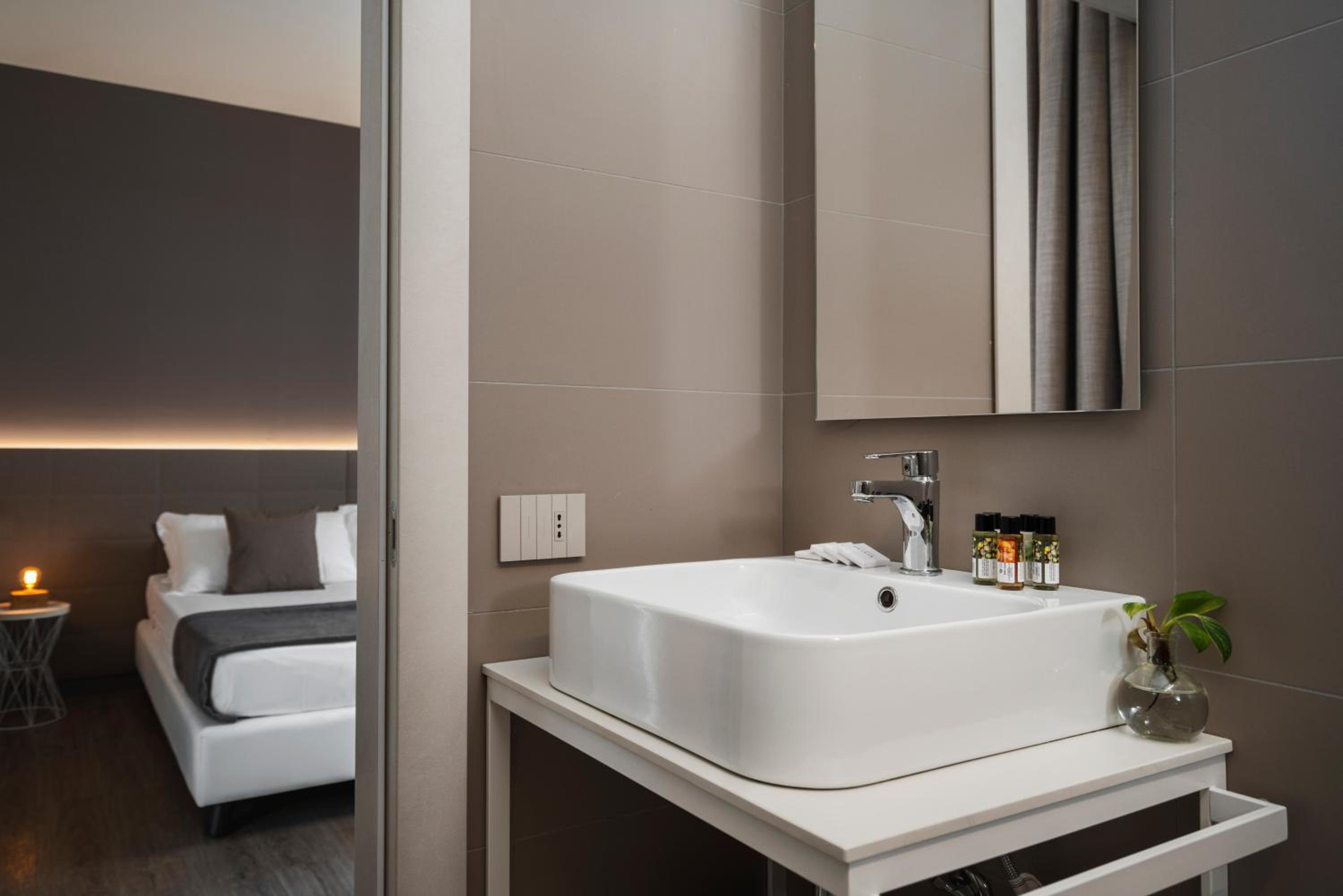 Deluxe Double or Twin Room photo 2