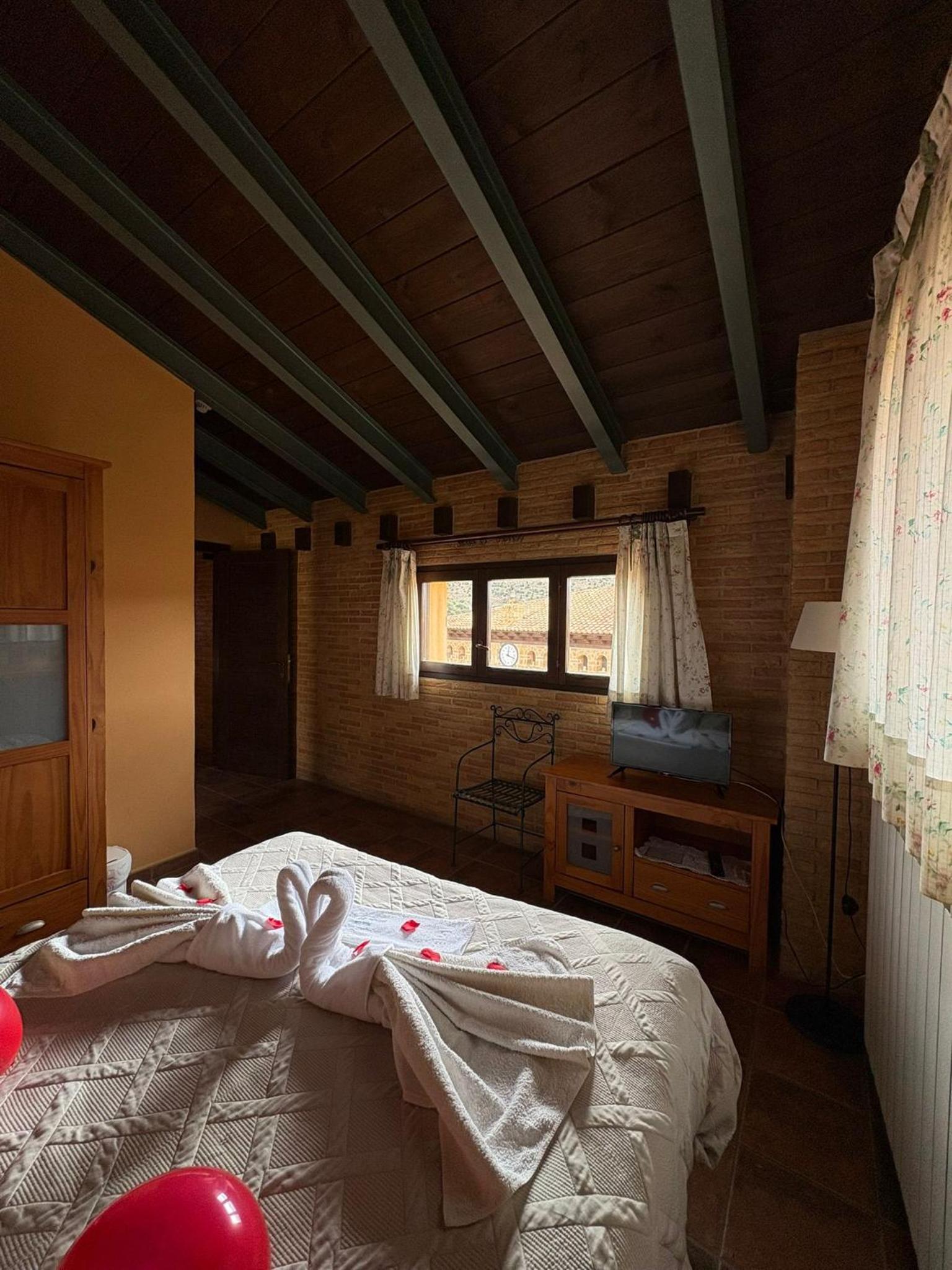 Large Double Room photo 3