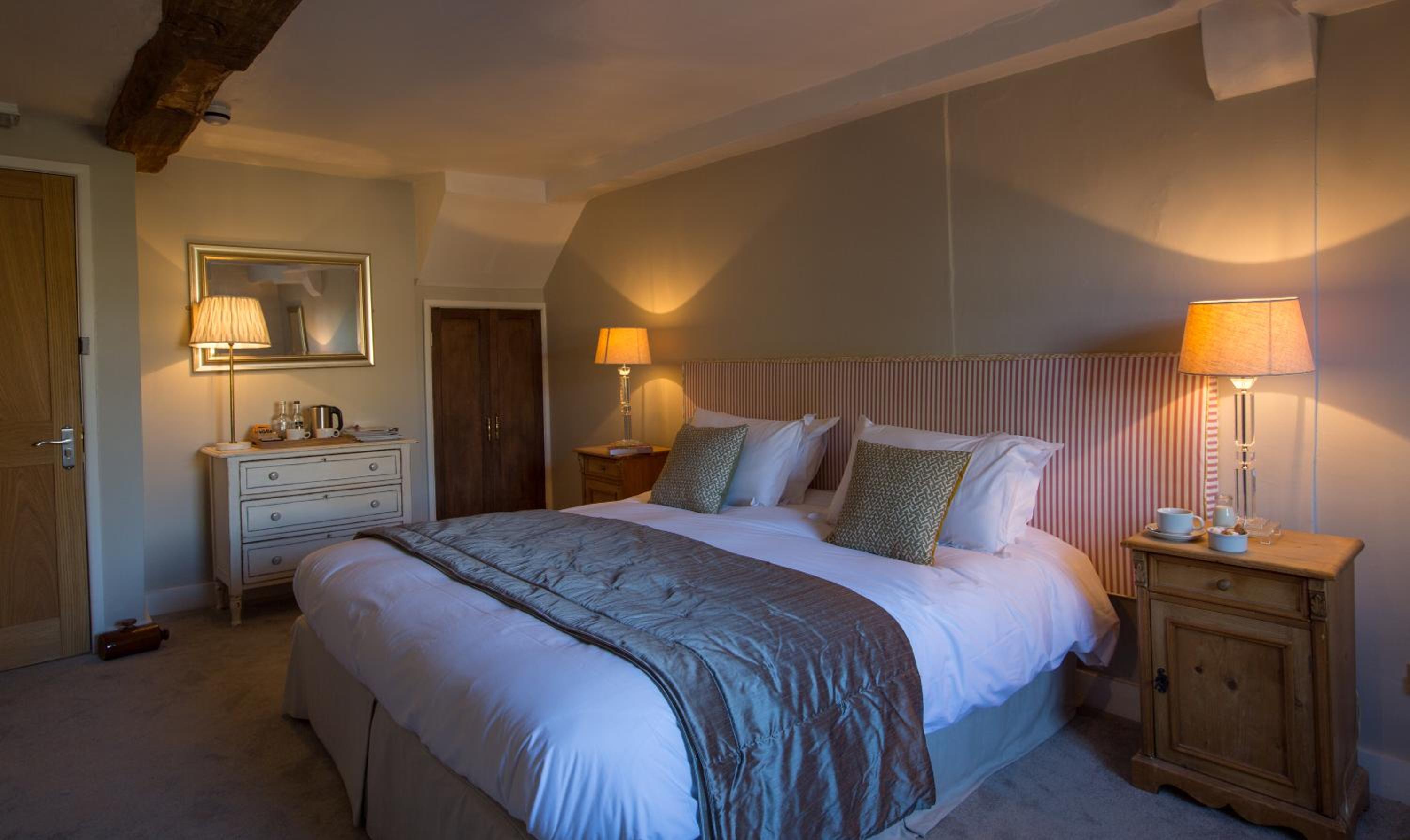 Deluxe Double or Twin Room photo 3