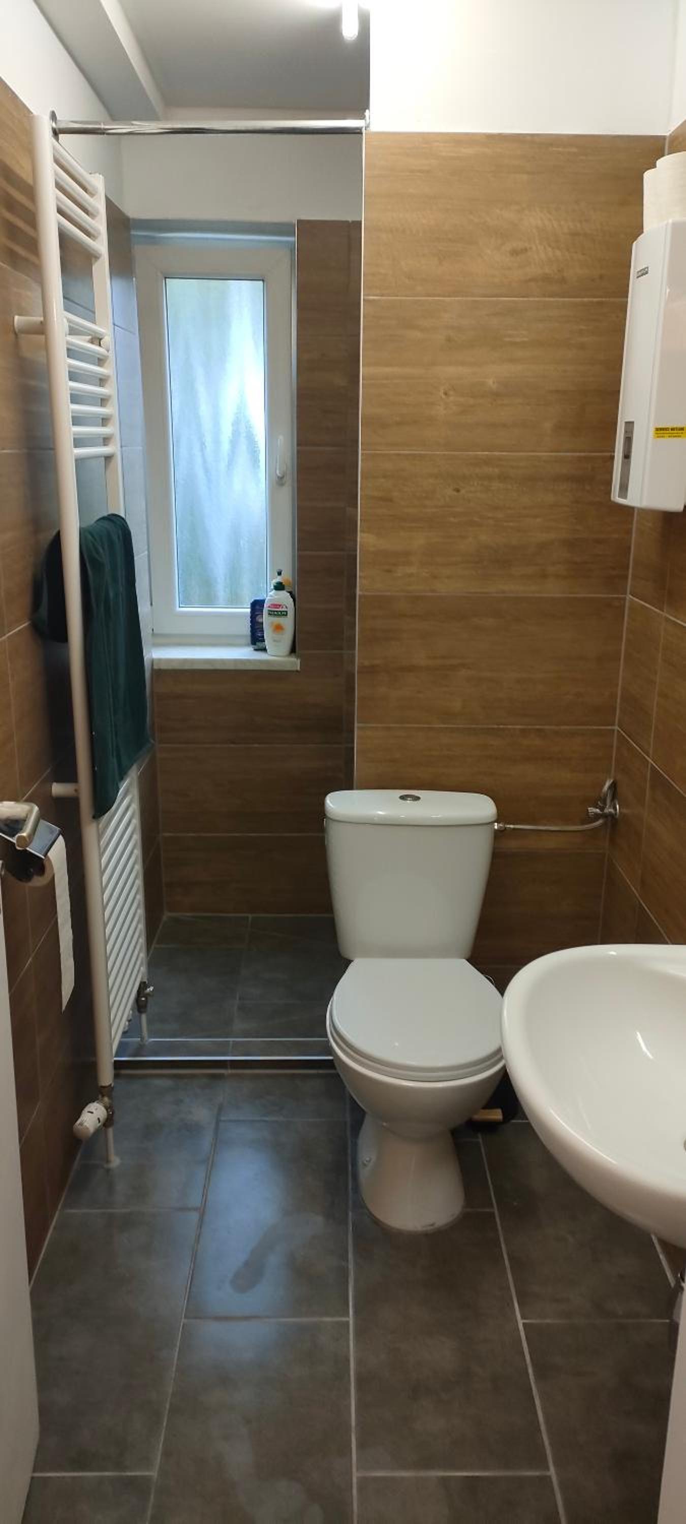 Apartment with Shower photo 1