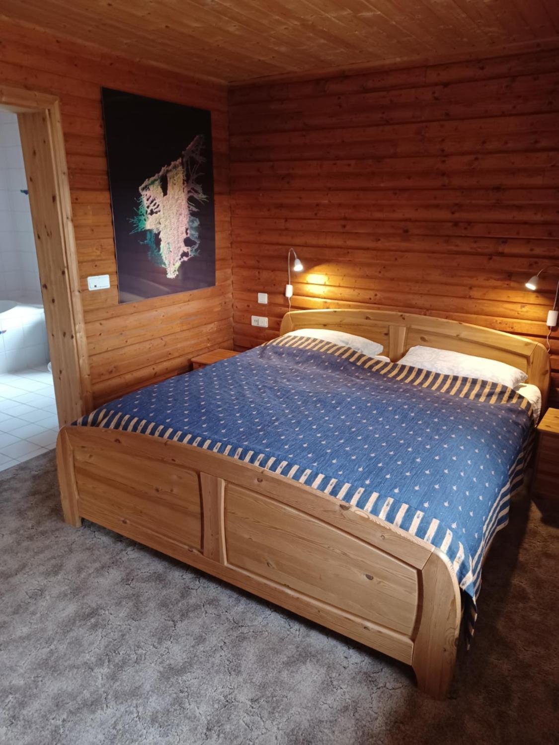 Three-Bedroom Chalet photo 2