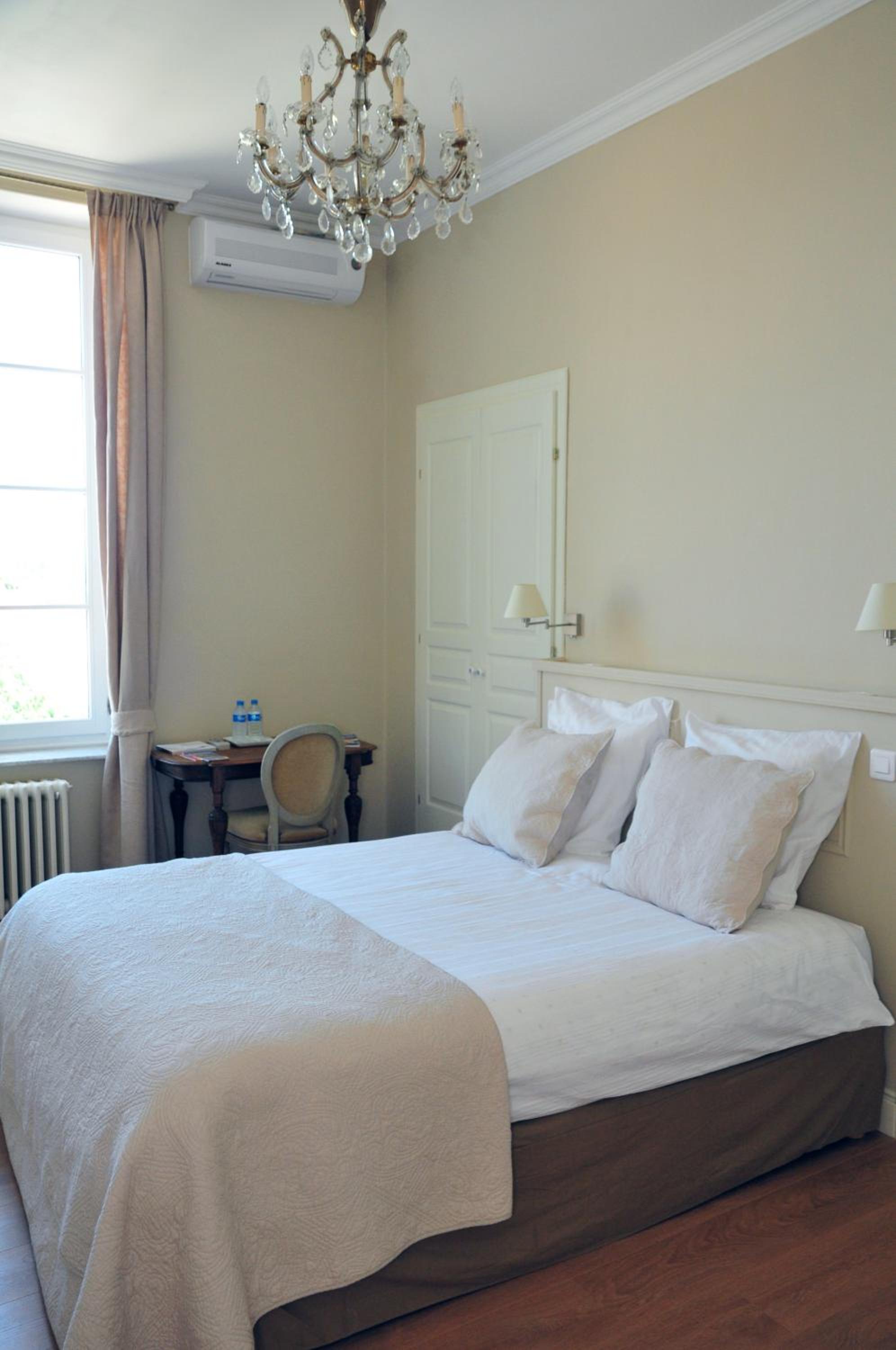 King Room with Pool View photo 1