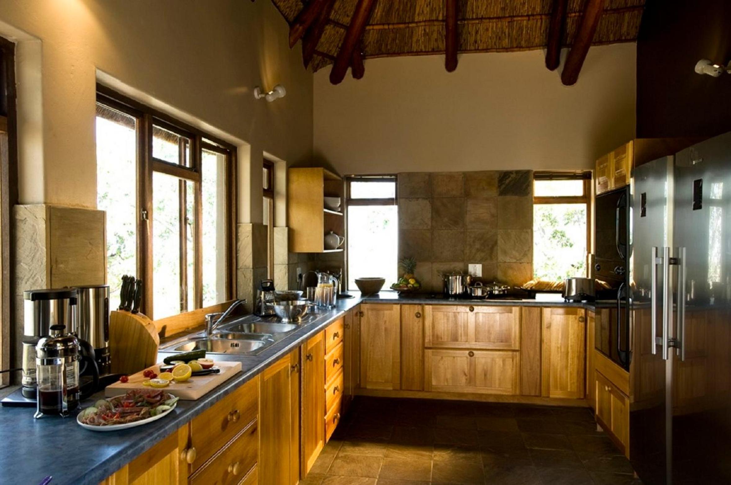 Three-Bedroom House photo 2