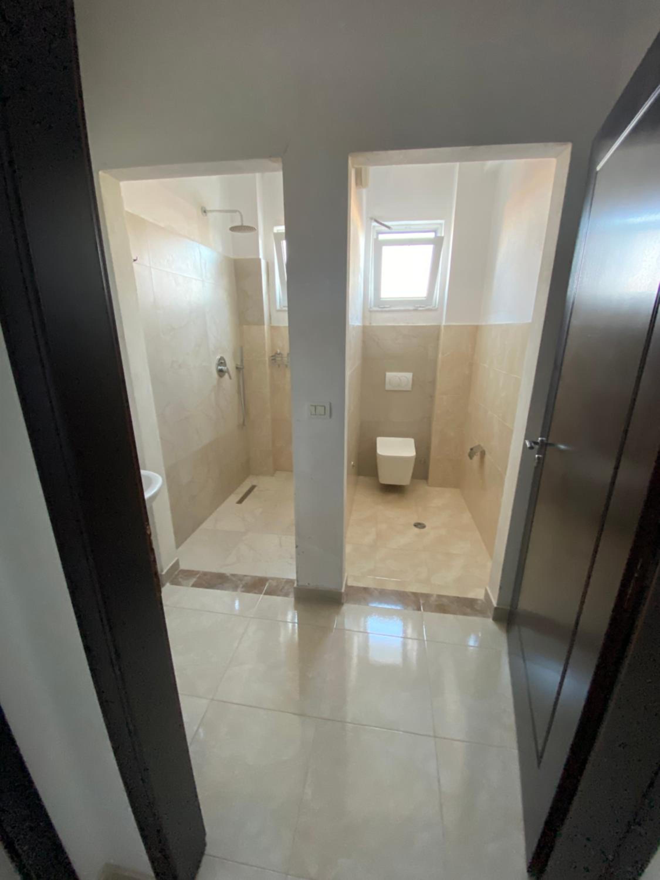 Family Room with Bathroom photo 3
