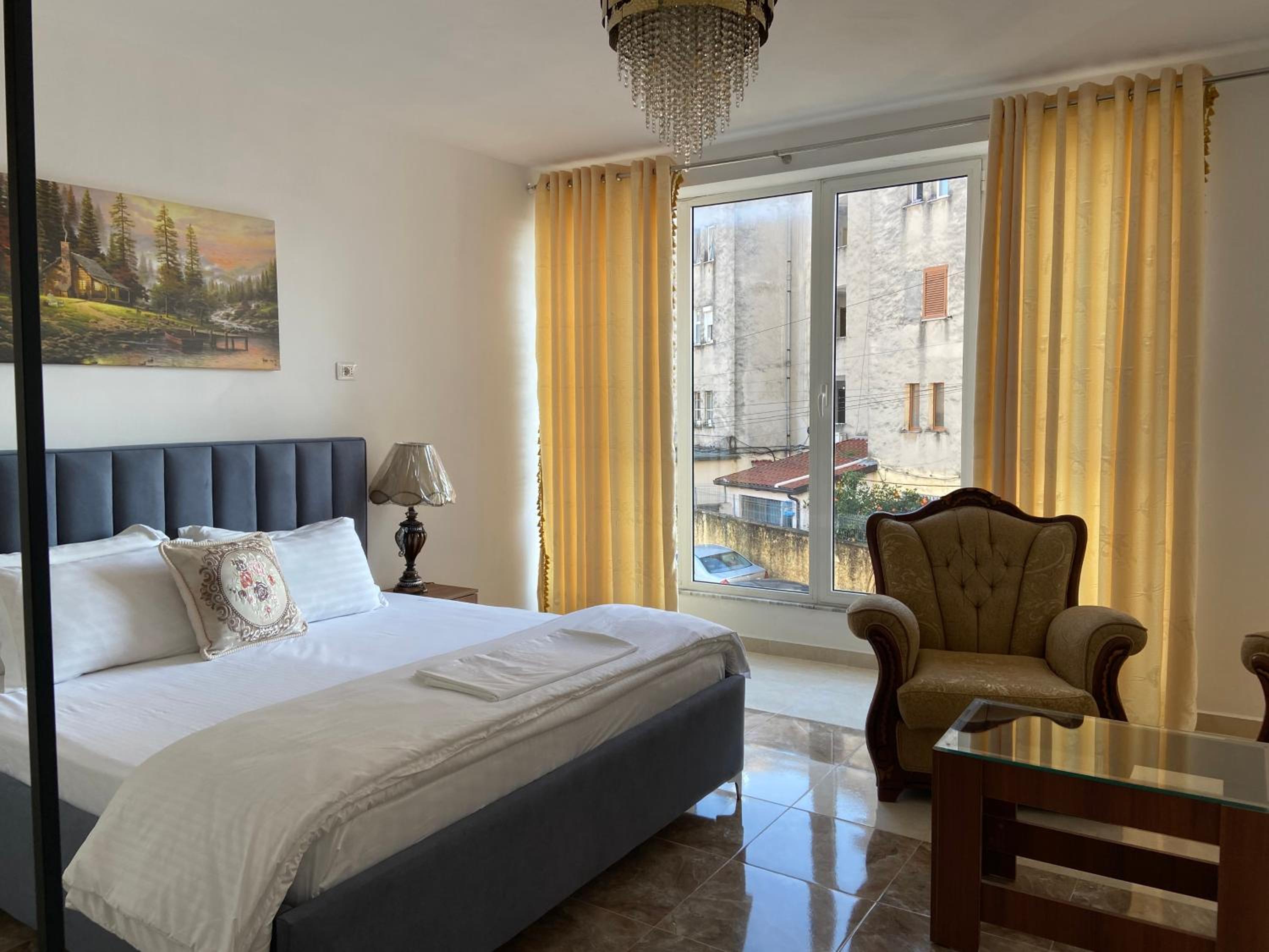 Double Room with Private Bathroom photo 3
