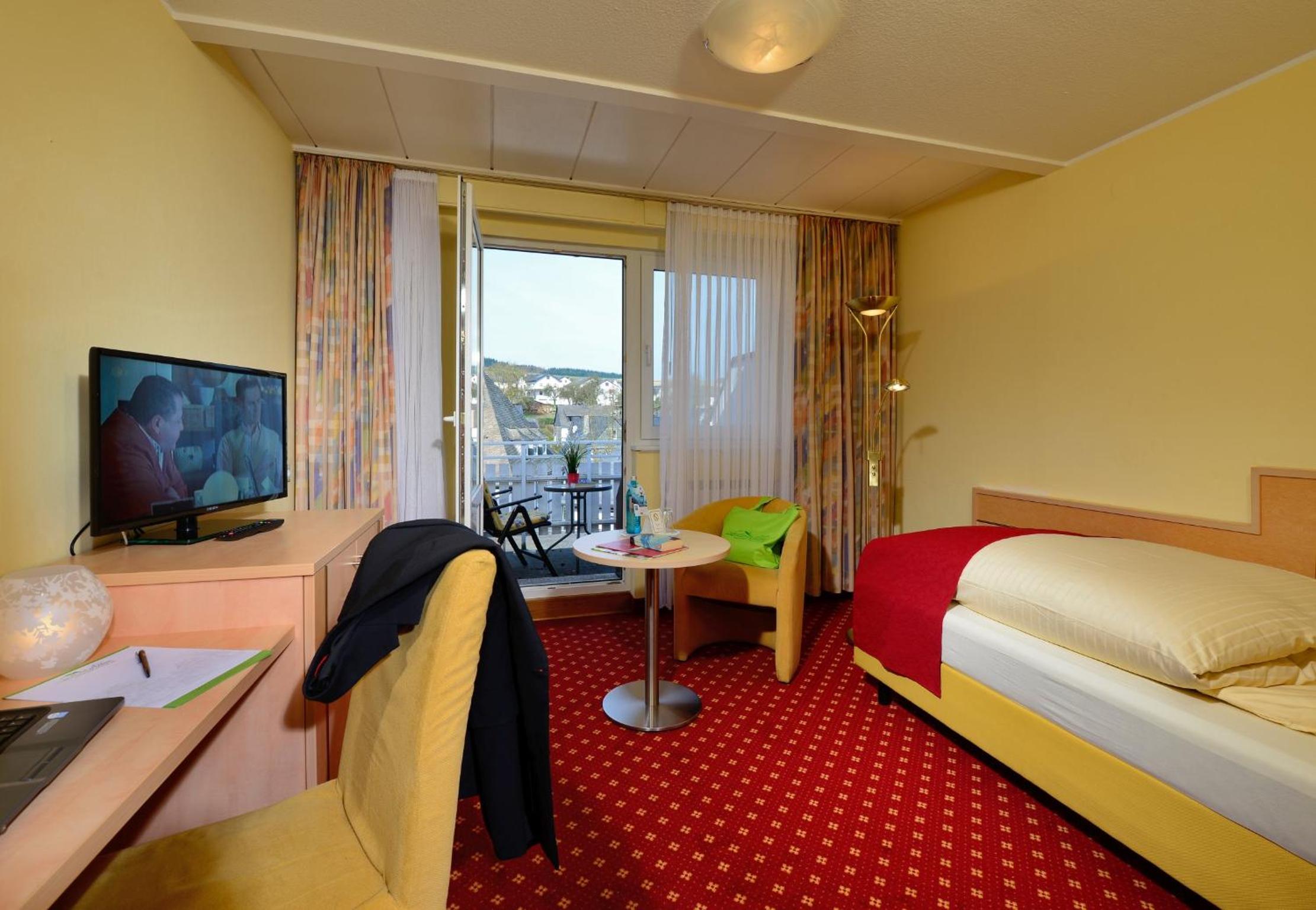 Single Room with Balcony photo 1