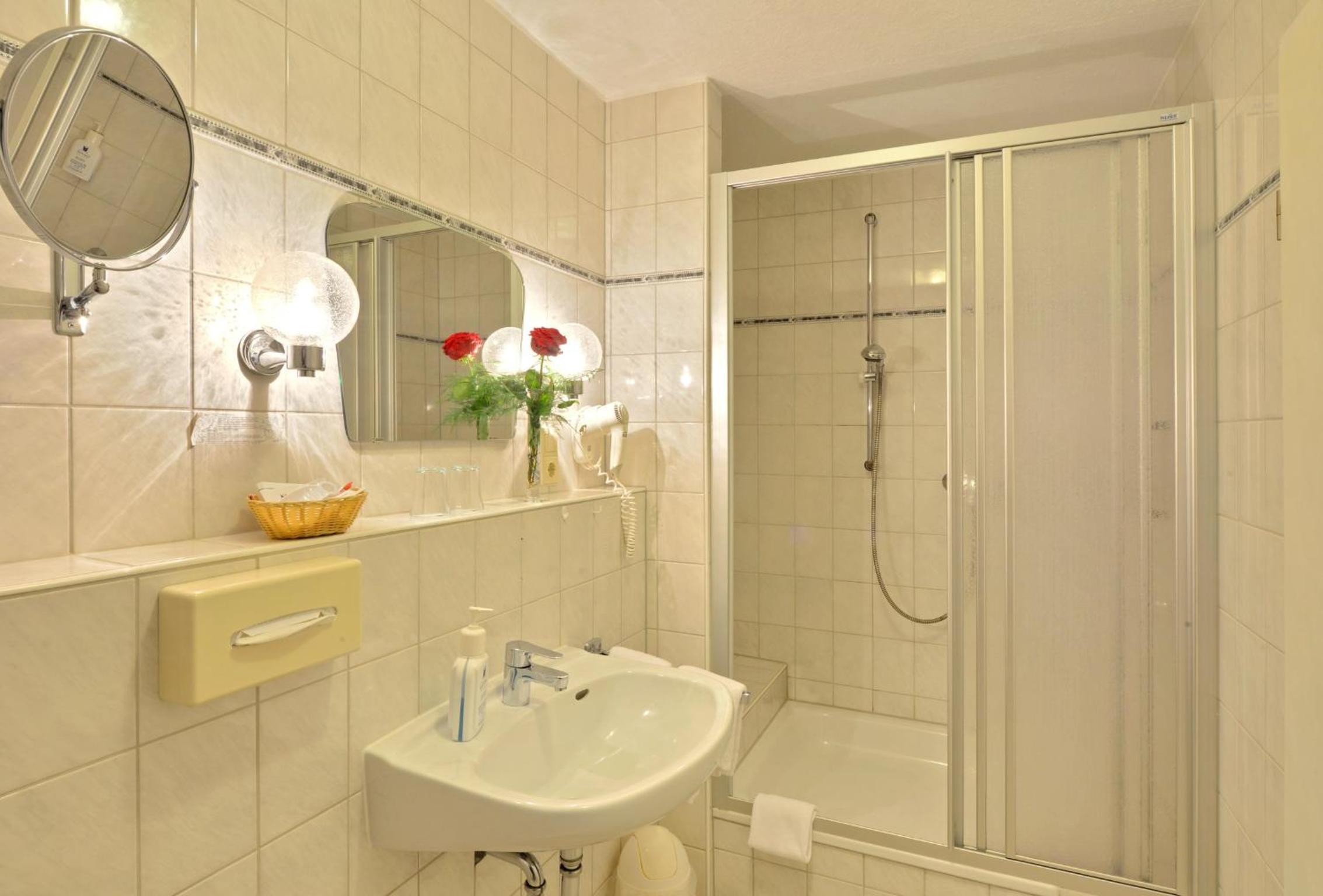 Single Room with Balcony photo 3