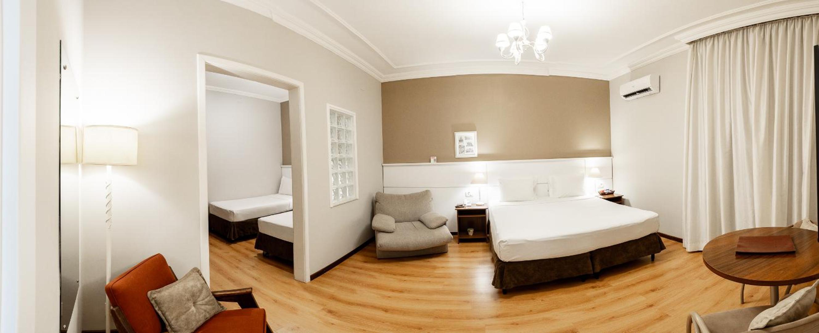 Family Room - Photo 3