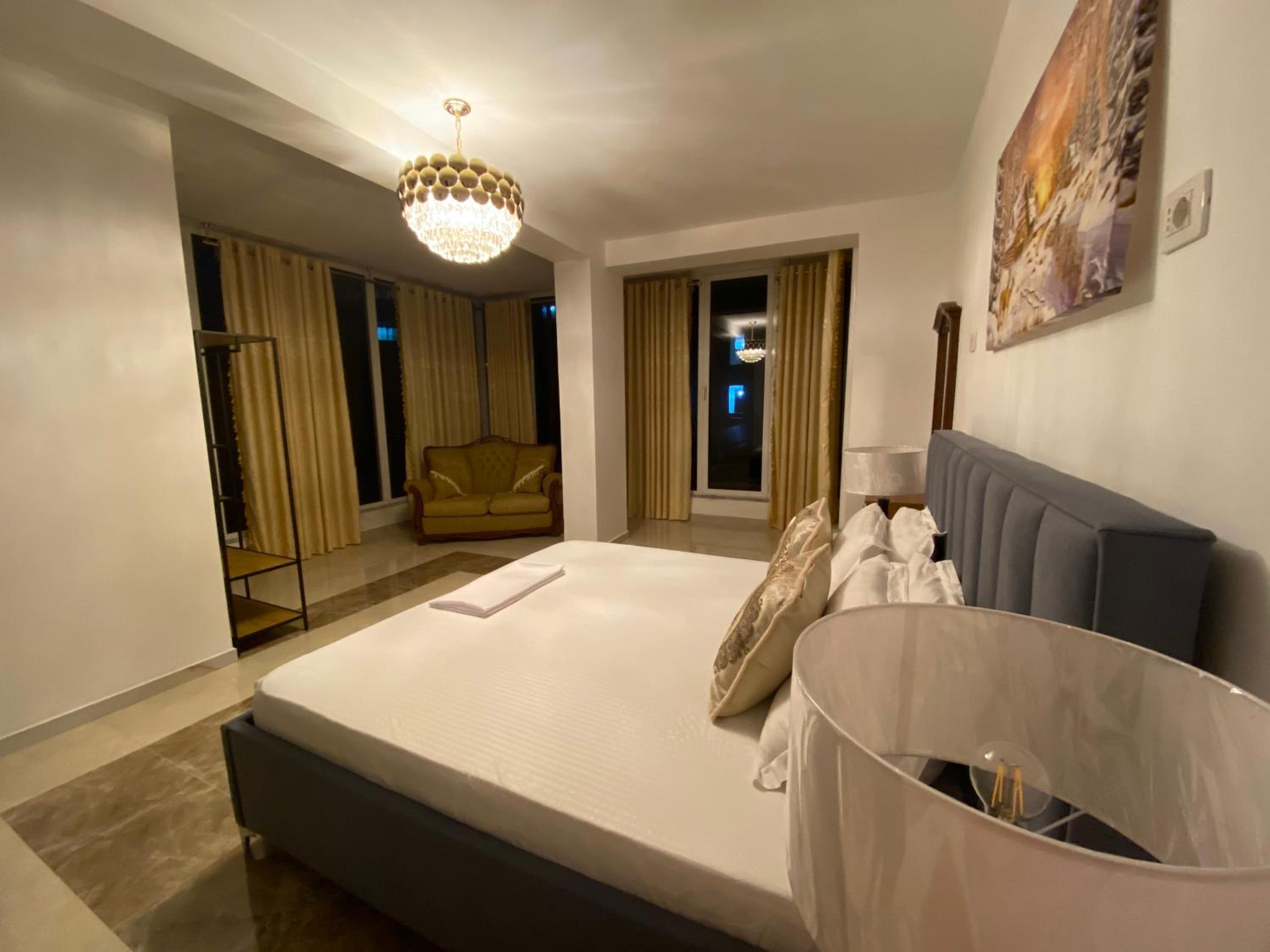 Double Room with Private Bathroom photo 2