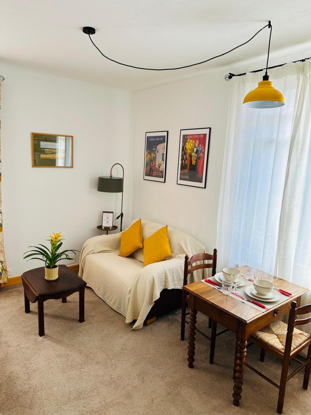 Deluxe Double Room with Balcony photo 1