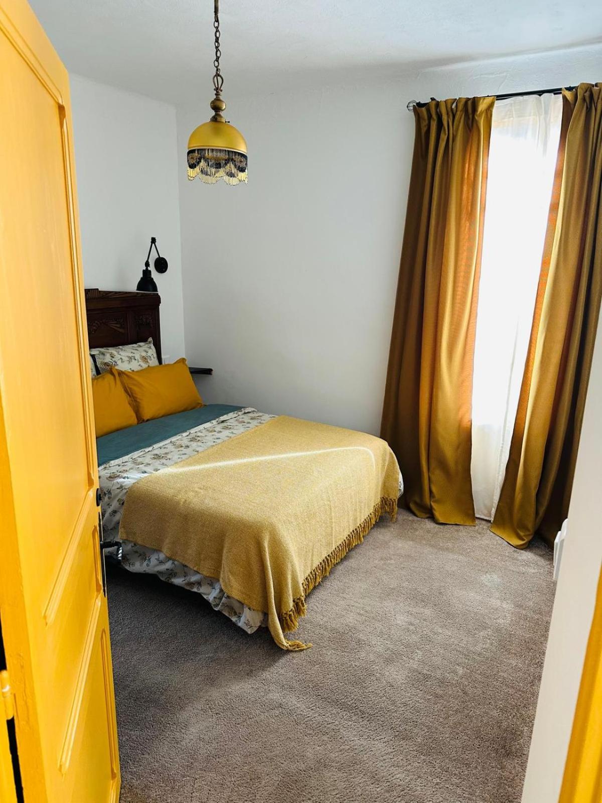 Deluxe Double Room with Balcony photo 3