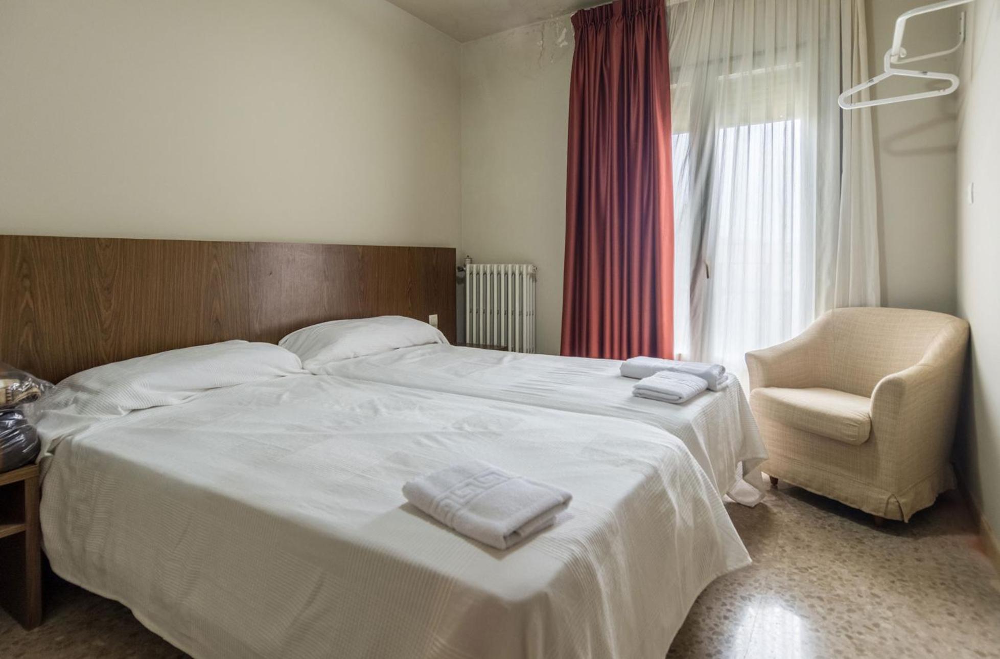 Double Room with Private Bathroom photo 3
